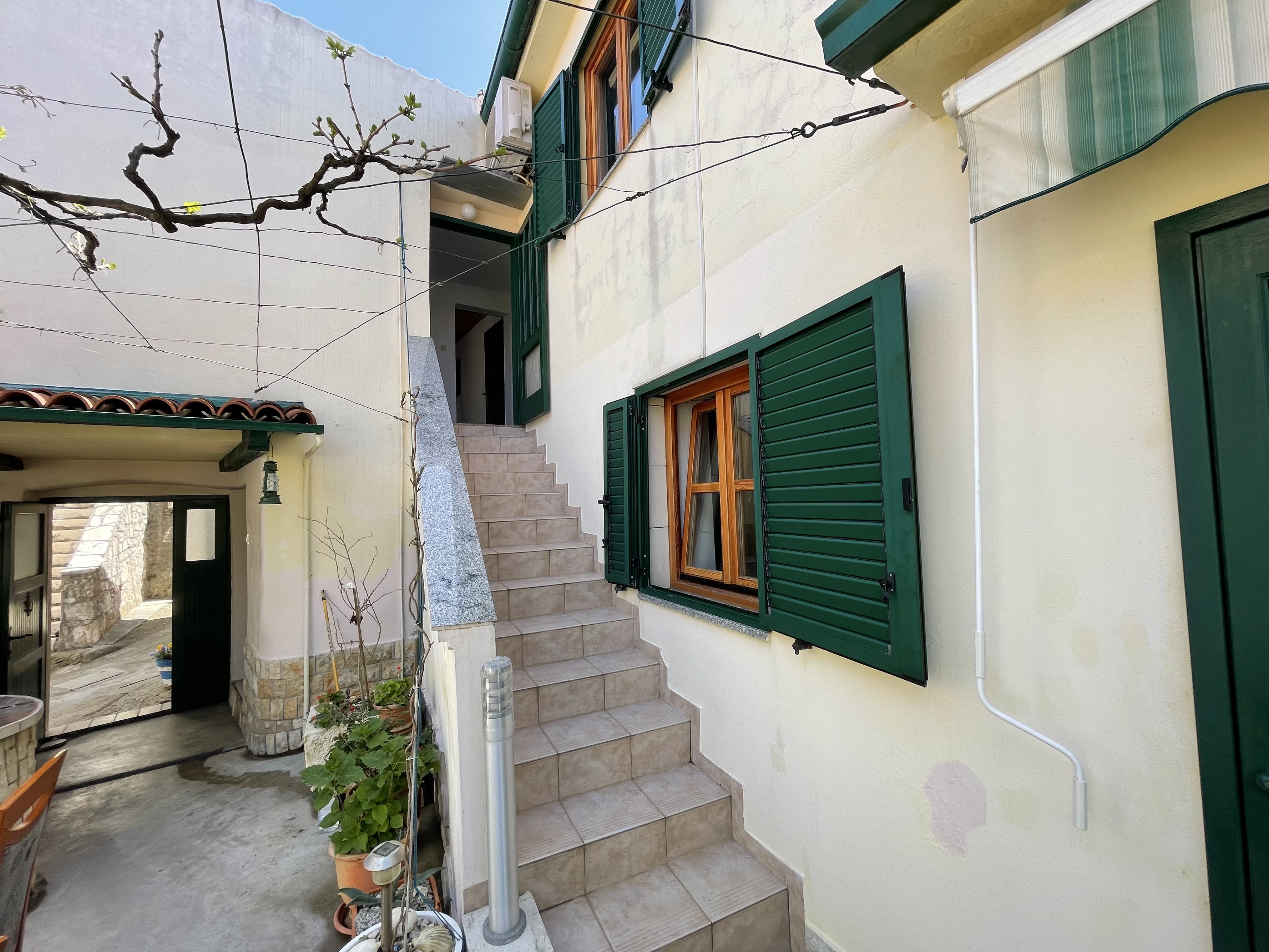 Two bedroom apartment with air-conditioning Kukljica, Ugljan (A-11584-a)