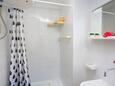 Podaca, Bathroom in the apartment, WiFi.