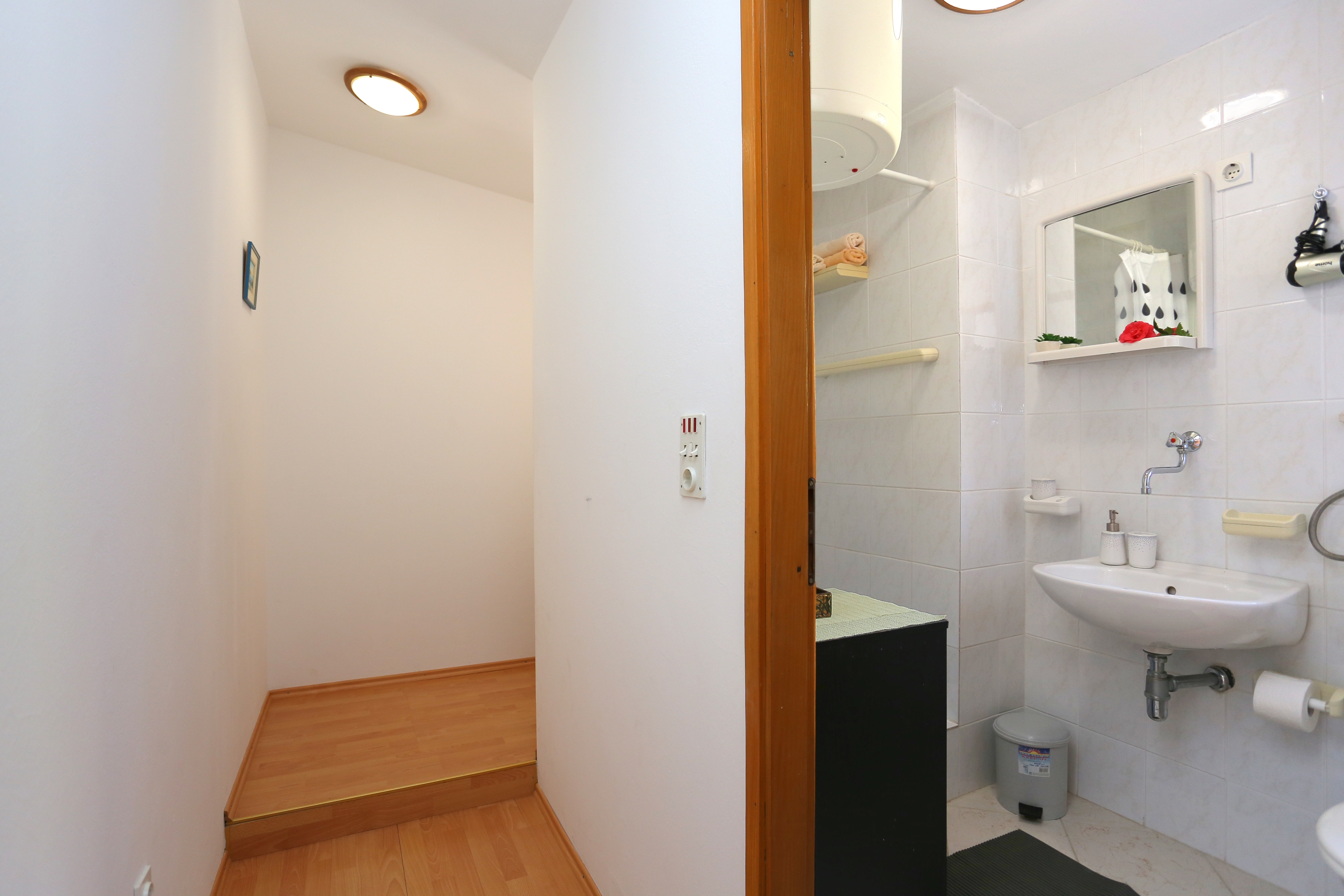 One bedroom apartment with balcony and sea view Podaca, Makarska  A-b