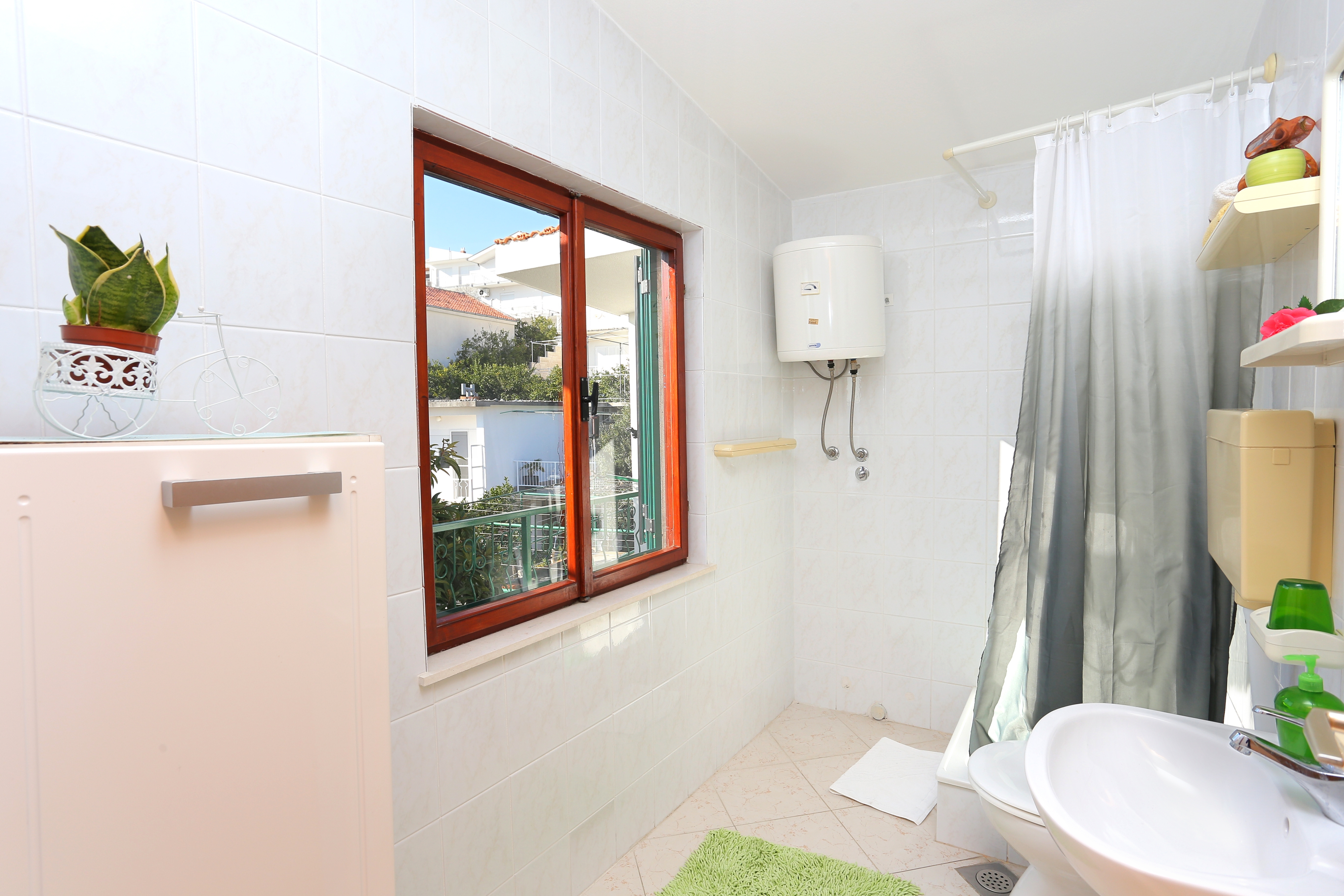One bedroom apartment with balcony and sea view Podaca, Makarska  A-c