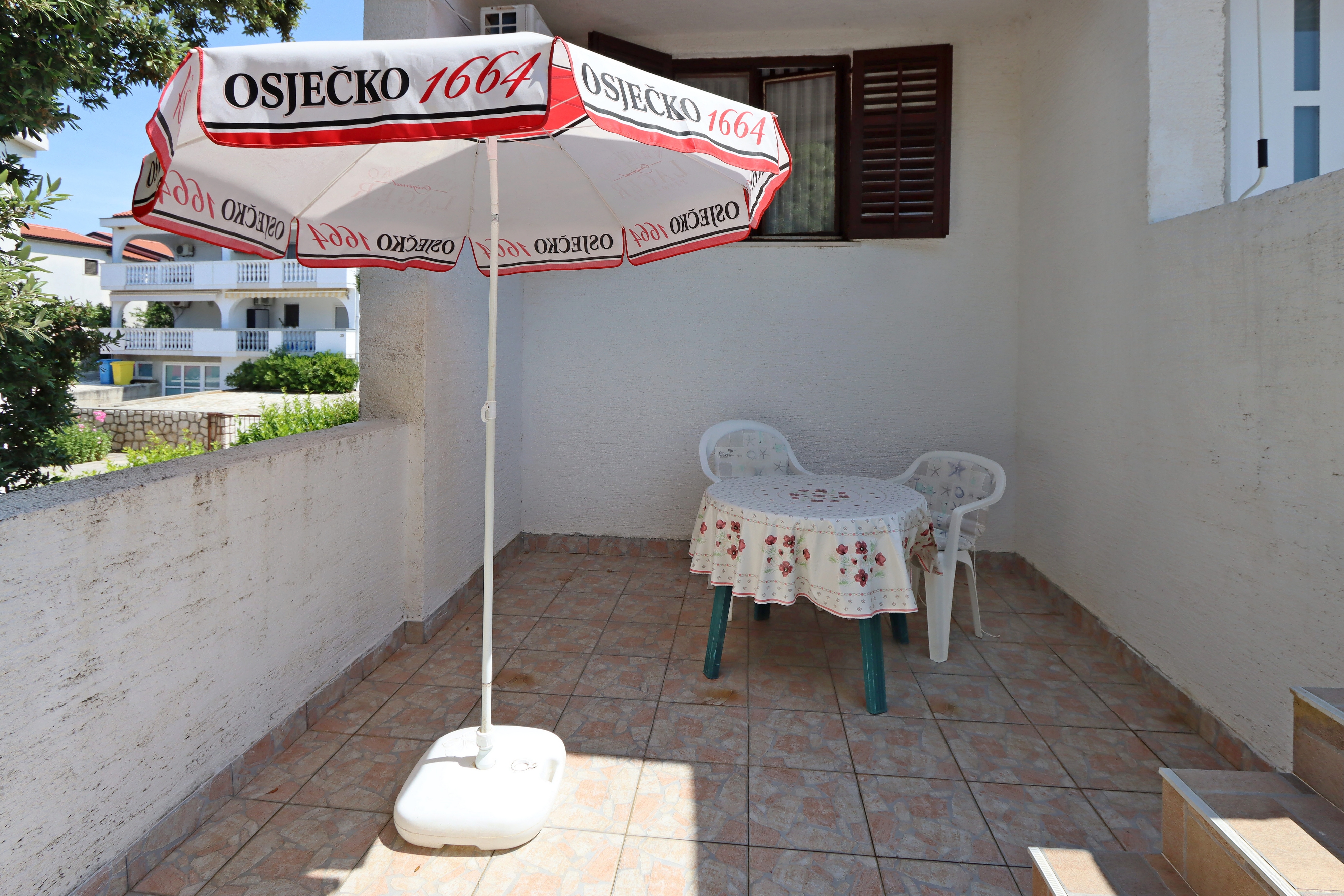 Two bedroom apartment with terrace Mandre, Pag  A-a