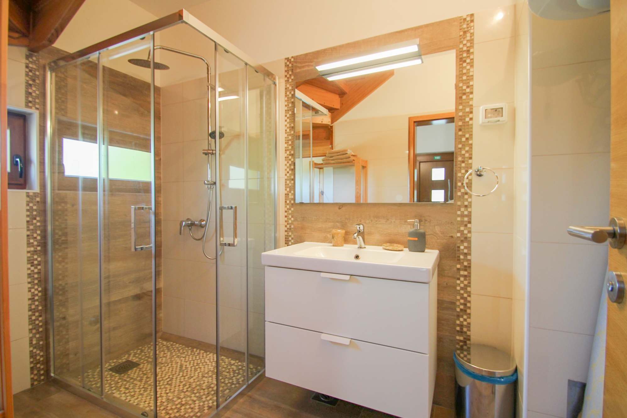 Two bedroom house with terrace Dajla, Novigrad  K