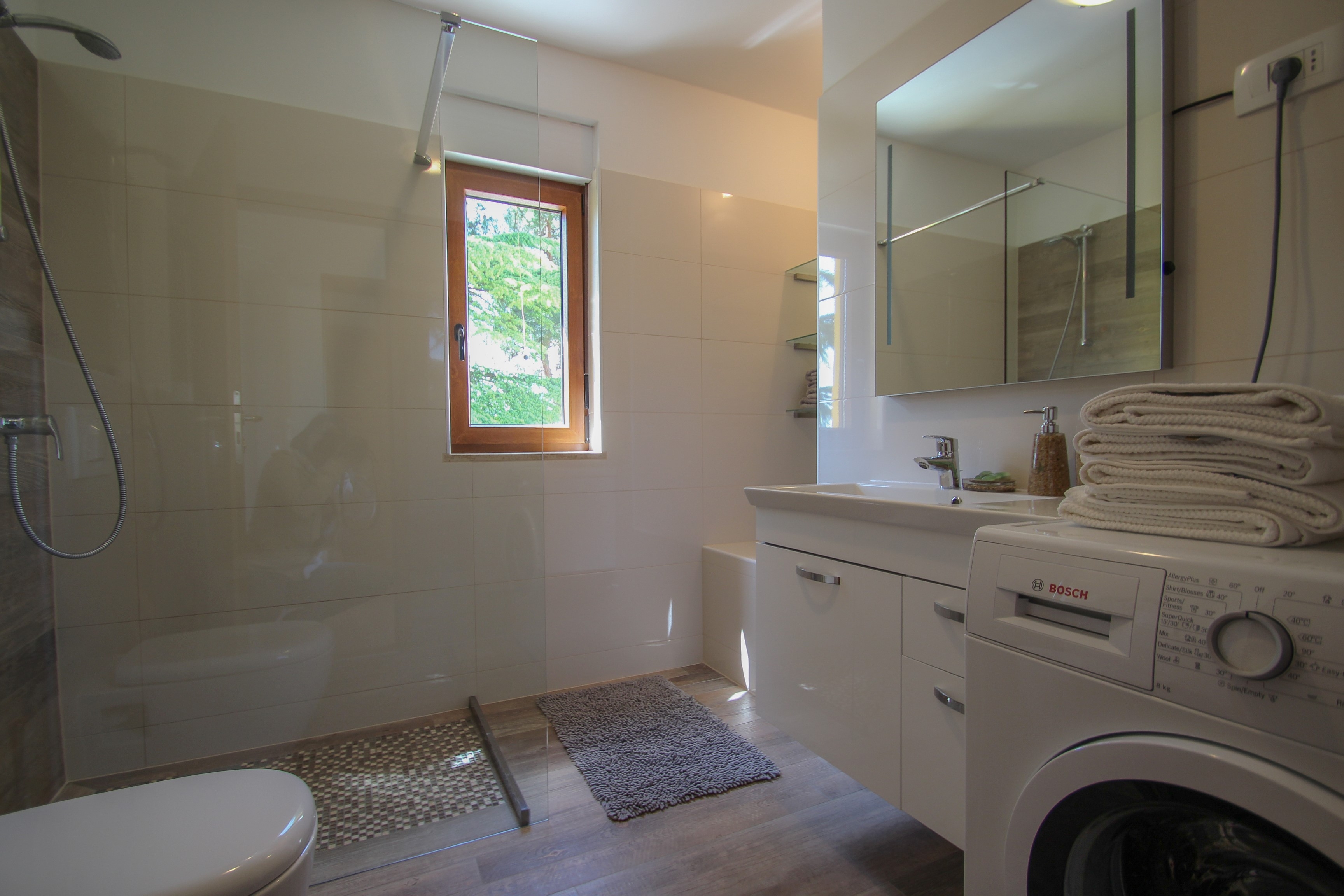Two bedroom house with terrace Dajla, Novigrad  K