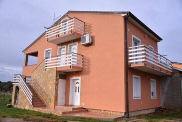 Property Štinjan, Pula, Property 11648 - Apartments with rocky beach.
