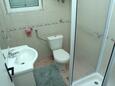 Salle de bain Vinišće, Salle de bain dans l’hébergement en type apartment, animaux acceptés et WiFi.