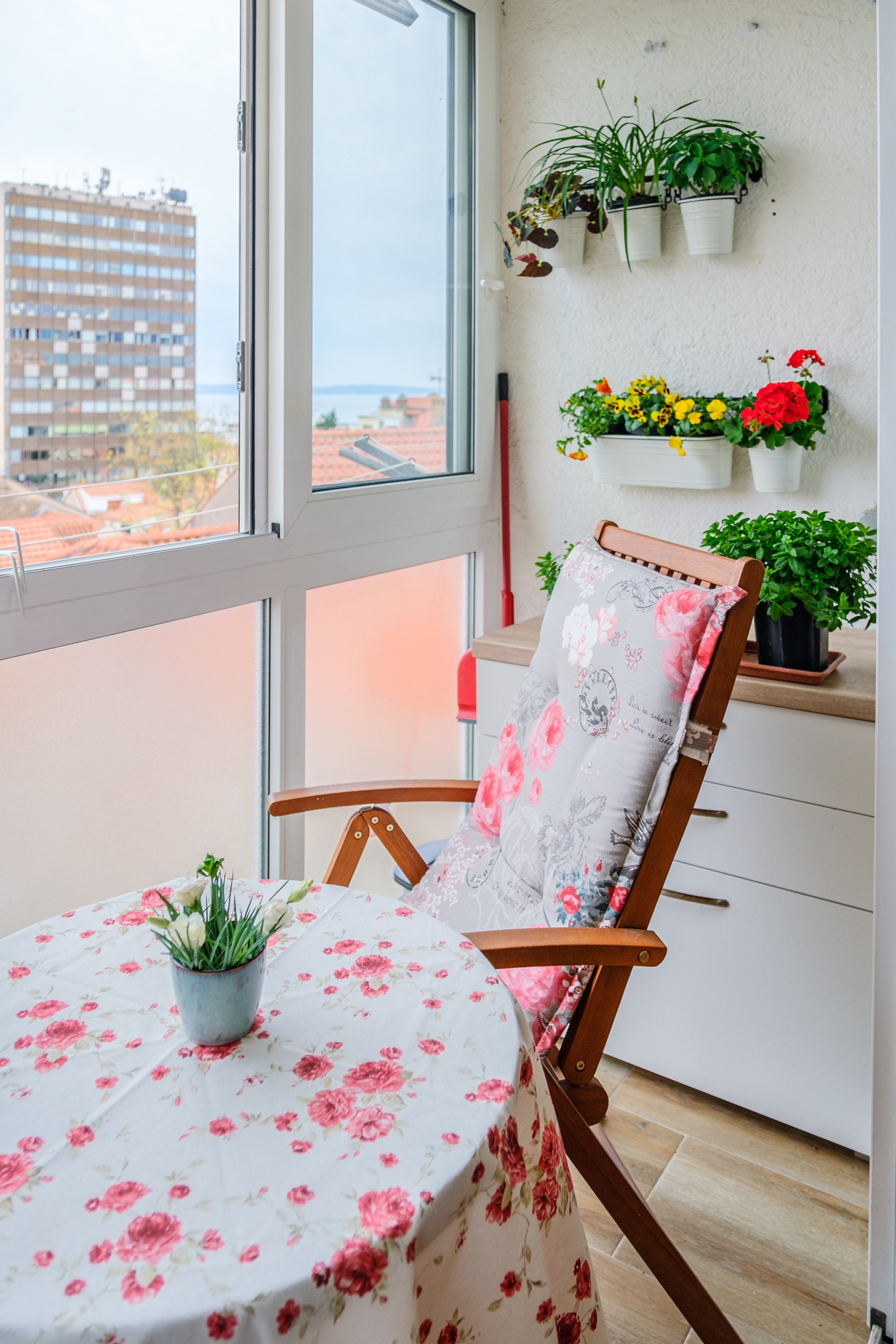 One bedroom apartment with balcony and sea view Split  A-a