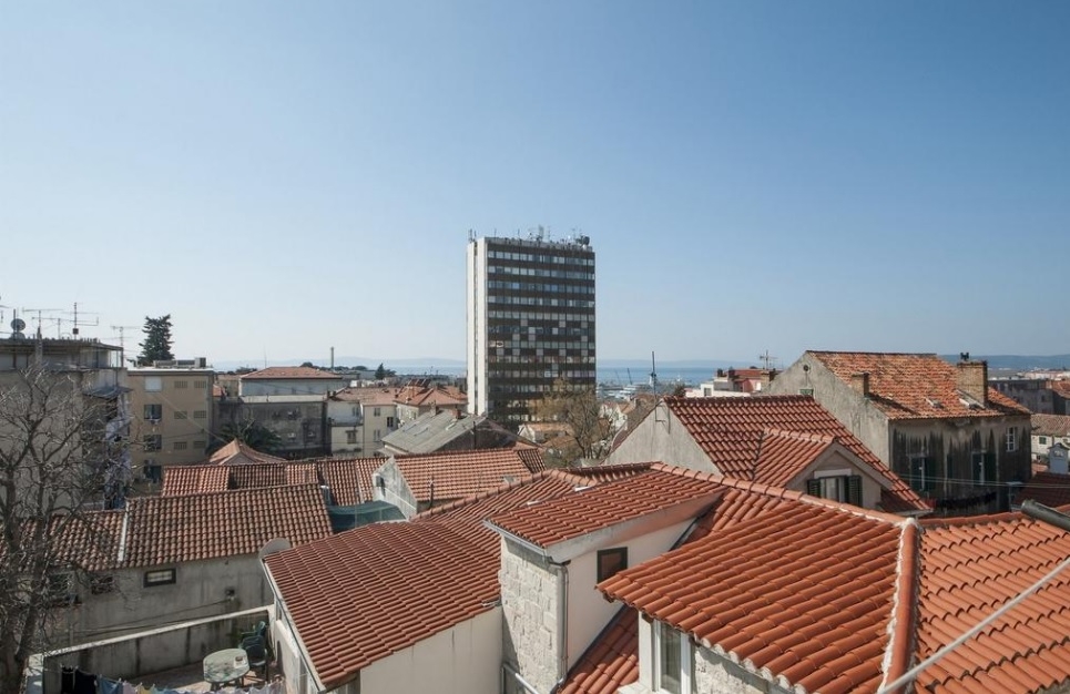 One bedroom apartment with balcony and sea view Split  A-a