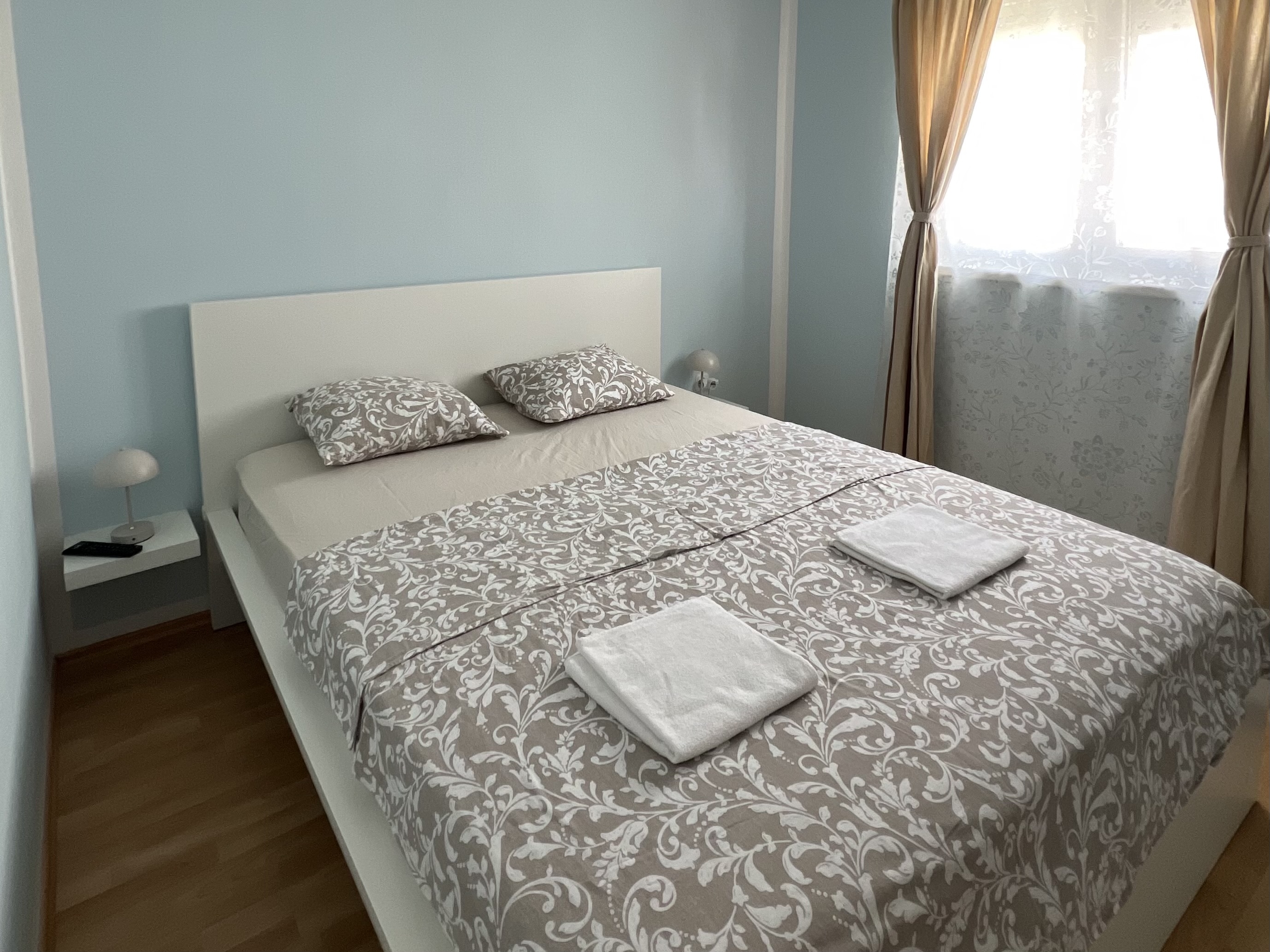 One bedroom apartment with air-conditioning Starigrad, Paklenica (A-11683-b) One bedroom apartment with air-conditioning Starigrad, Paklenica (A-11683-b)
