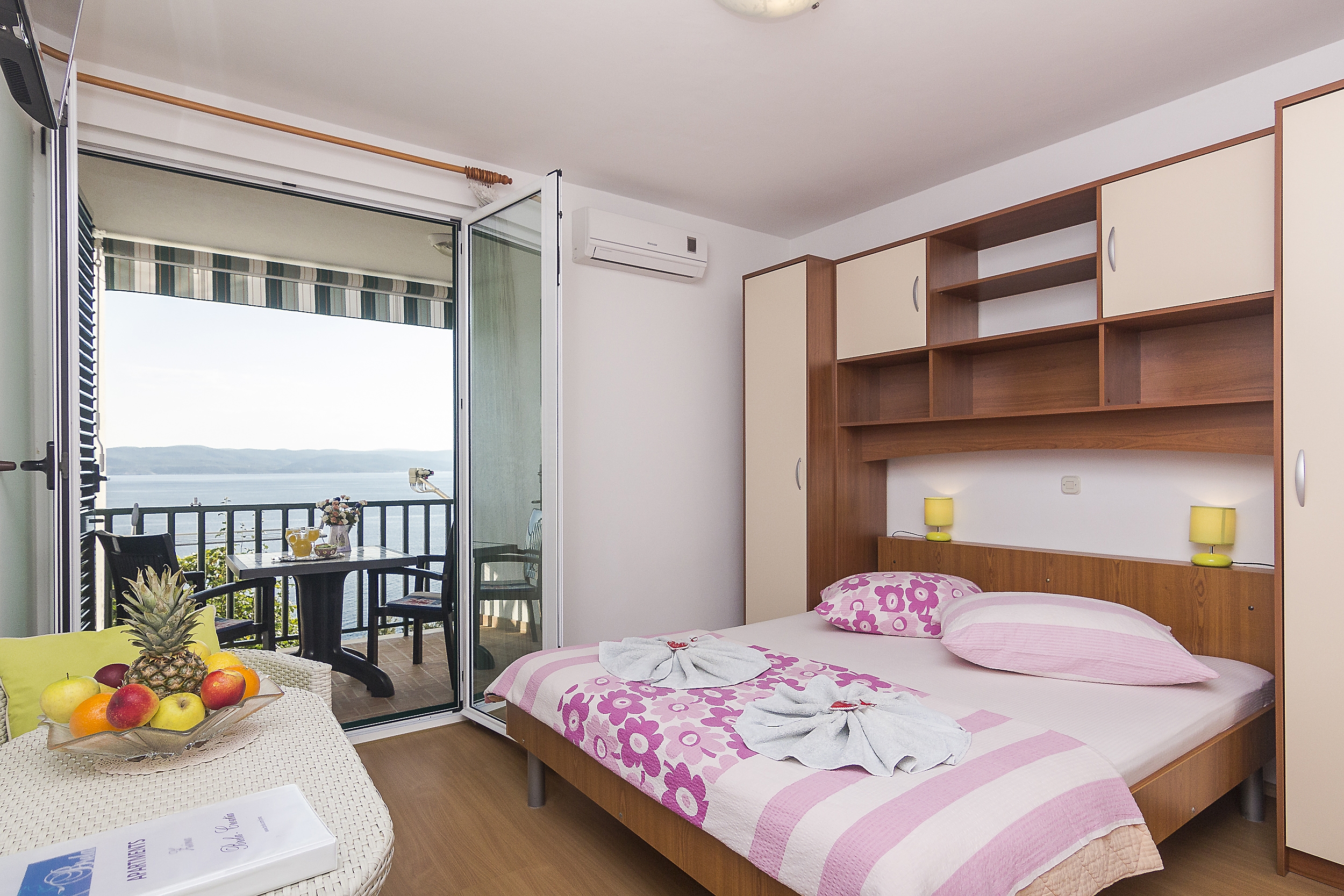 Studio flat with balcony and sea view Brela (Makarska) (AS-11687-c)