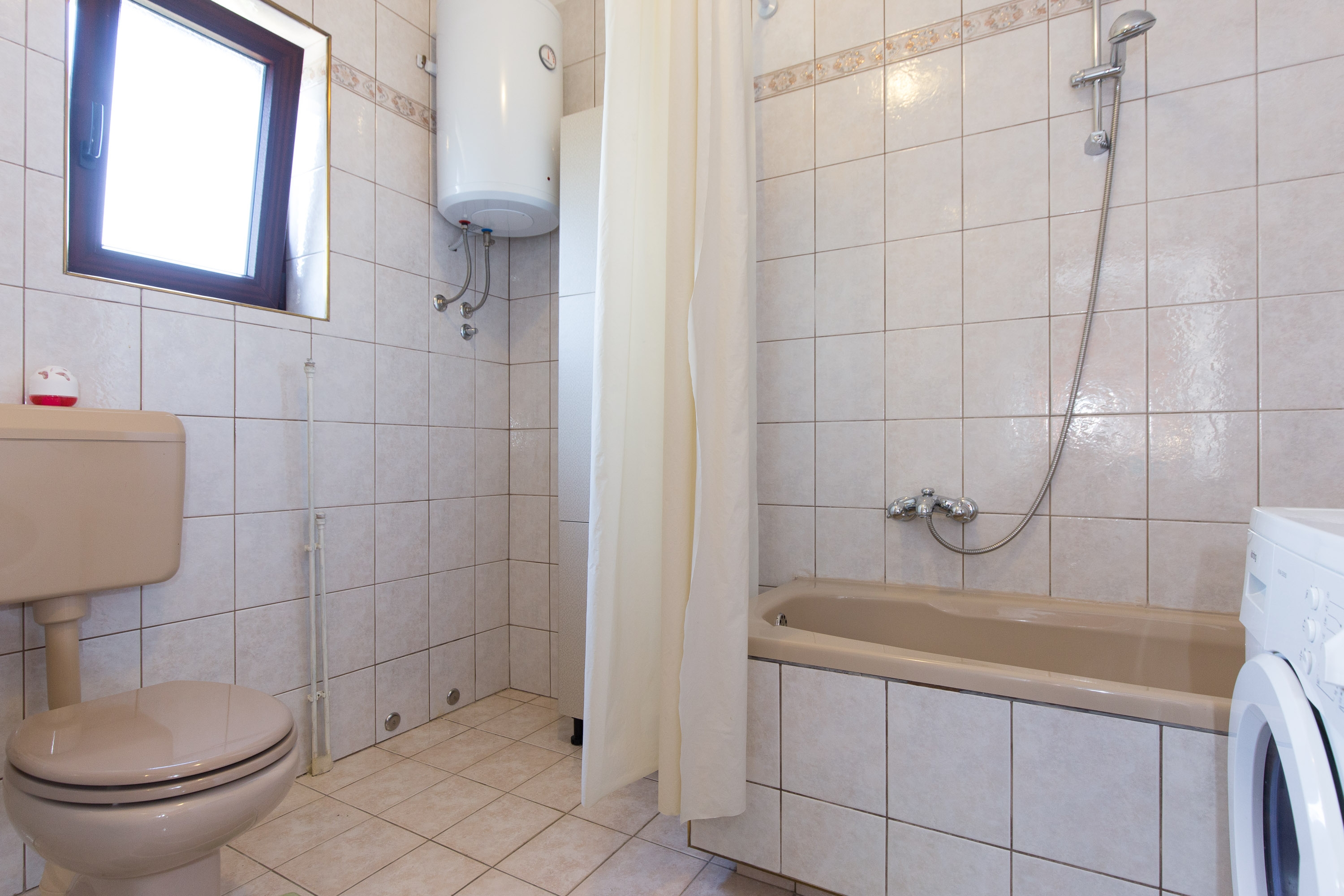 Three bedroom apartment with balcony and sea view Novi Vinodolski  A-a