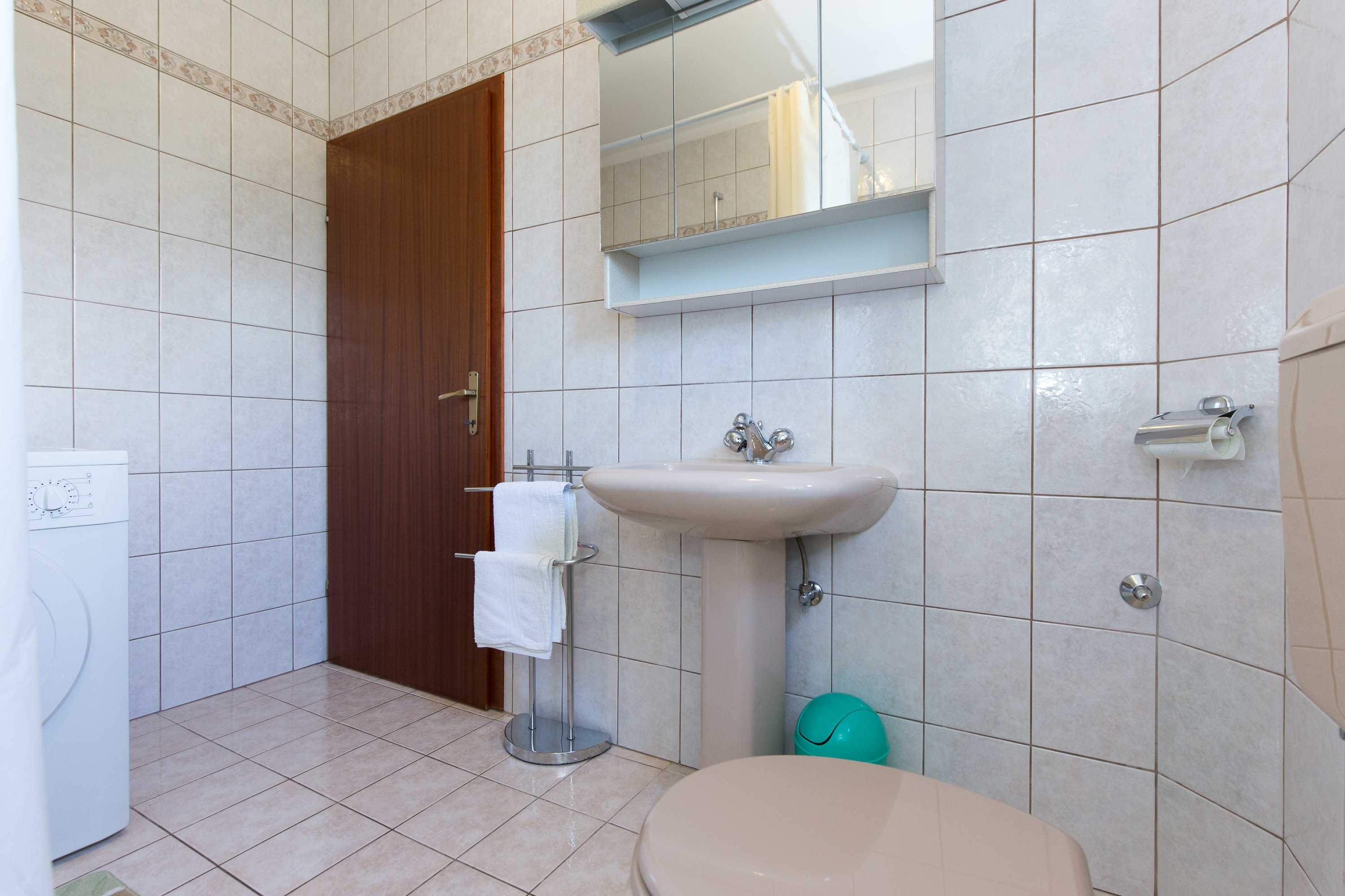 Three bedroom apartment with balcony and sea view Novi Vinodolski  A-a