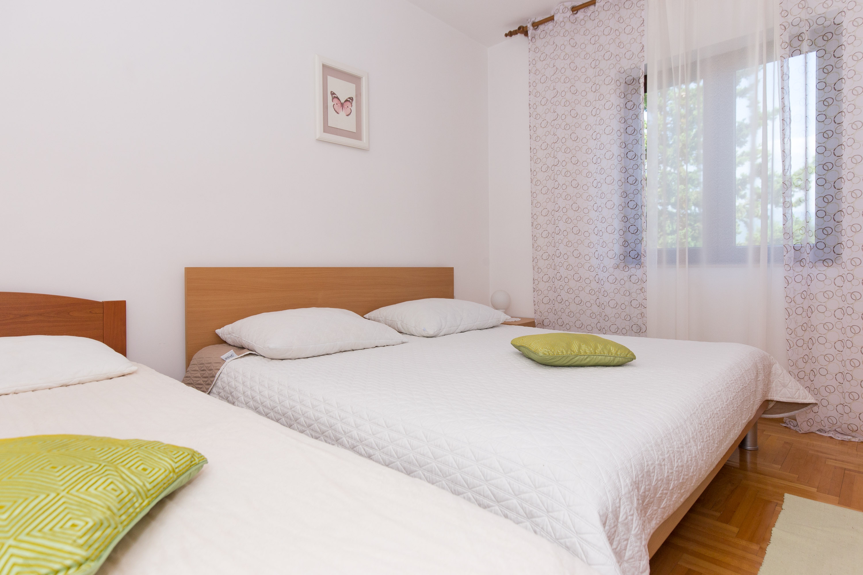 Three bedroom apartment with balcony and sea view Novi Vinodolski  A-a