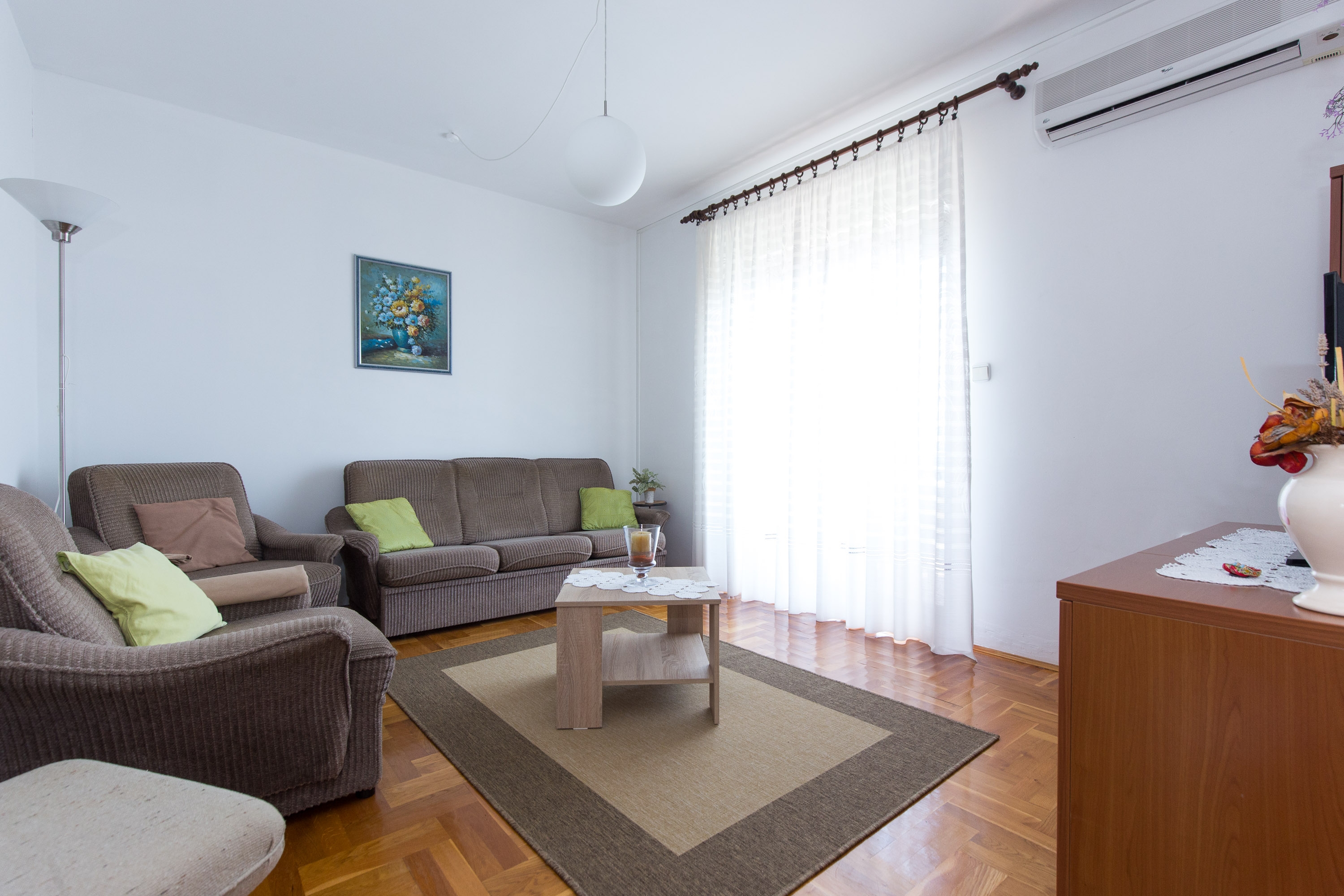 Three bedroom apartment with balcony and sea view Novi Vinodolski  A-a