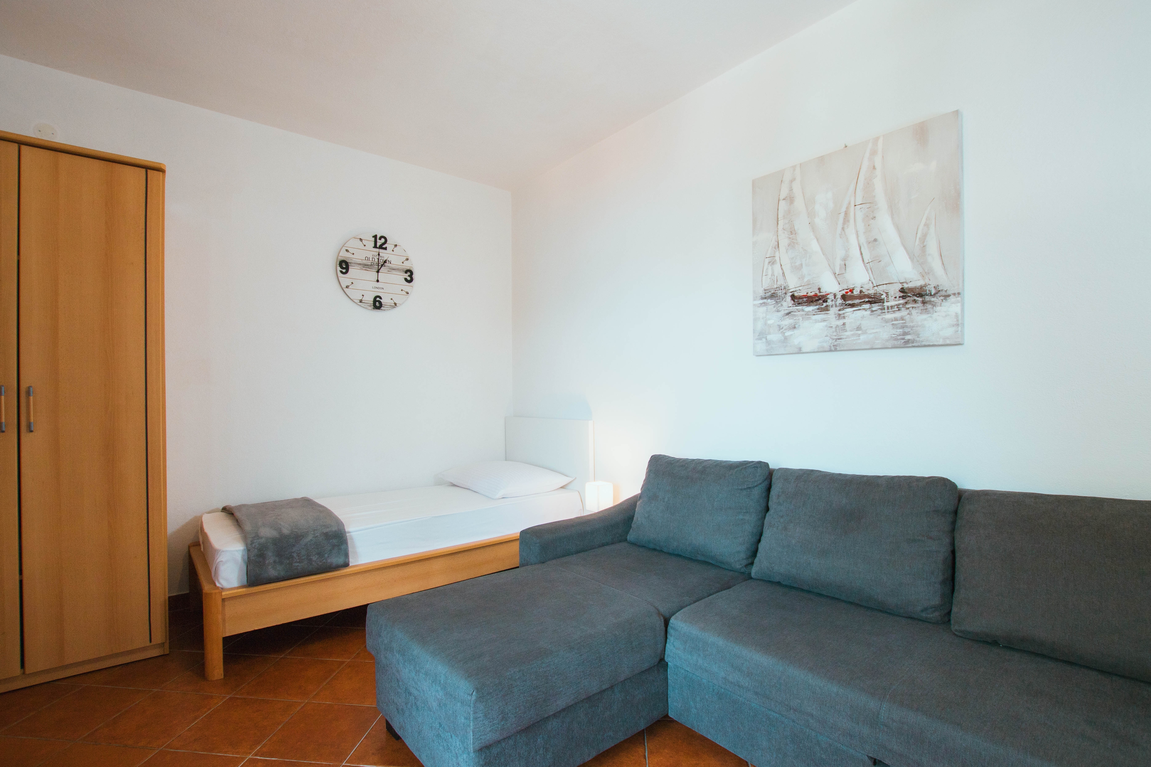 Two bedroom apartment near beach Mastrinka, Čiovo  A-a