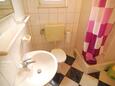 Ванная комната Mastrinka, Ванная комната в размещении типа apartment, Домашние животные допускаются и WiFi.