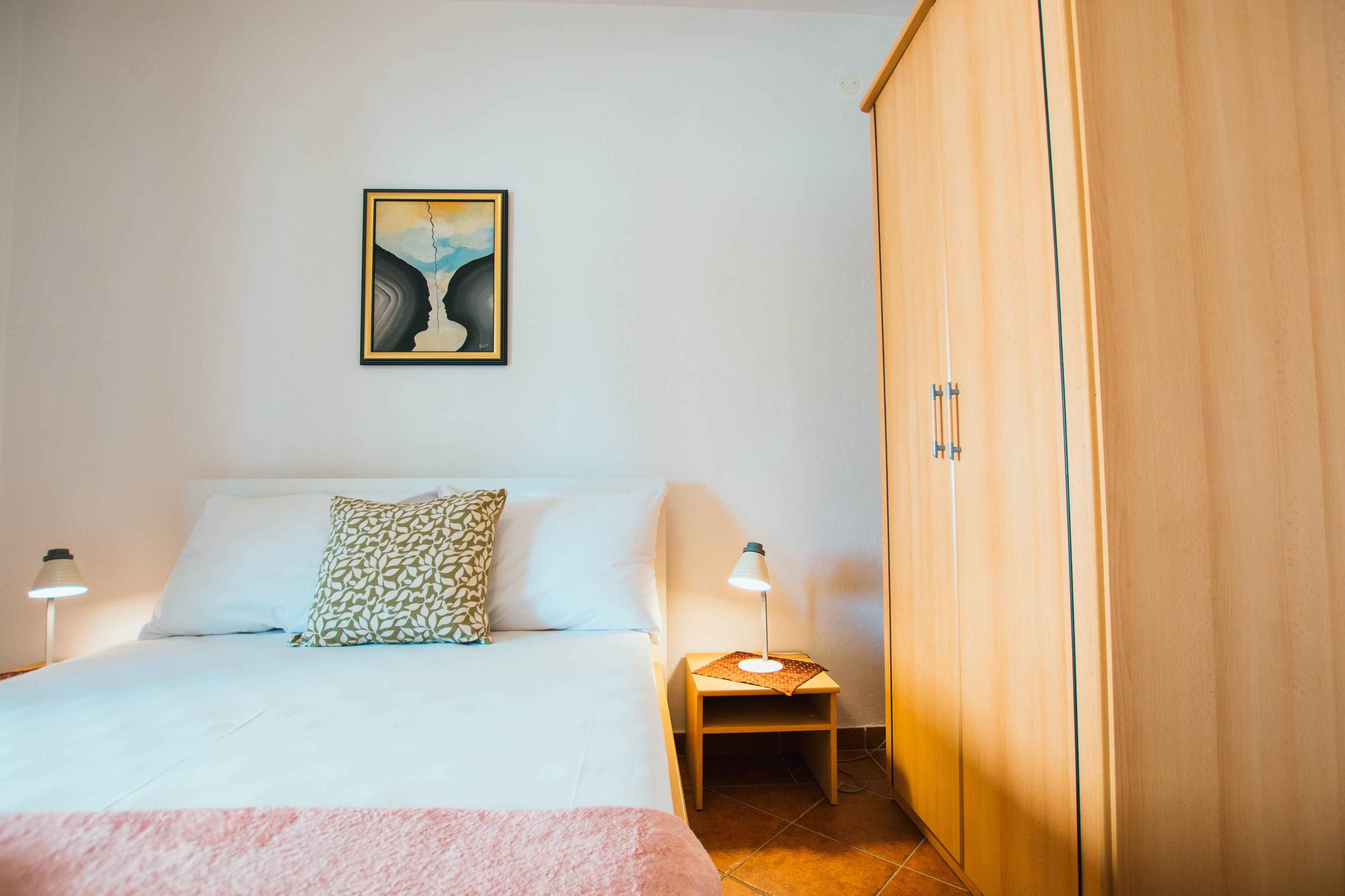 Two bedroom apartment near beach Mastrinka, Čiovo  A-b