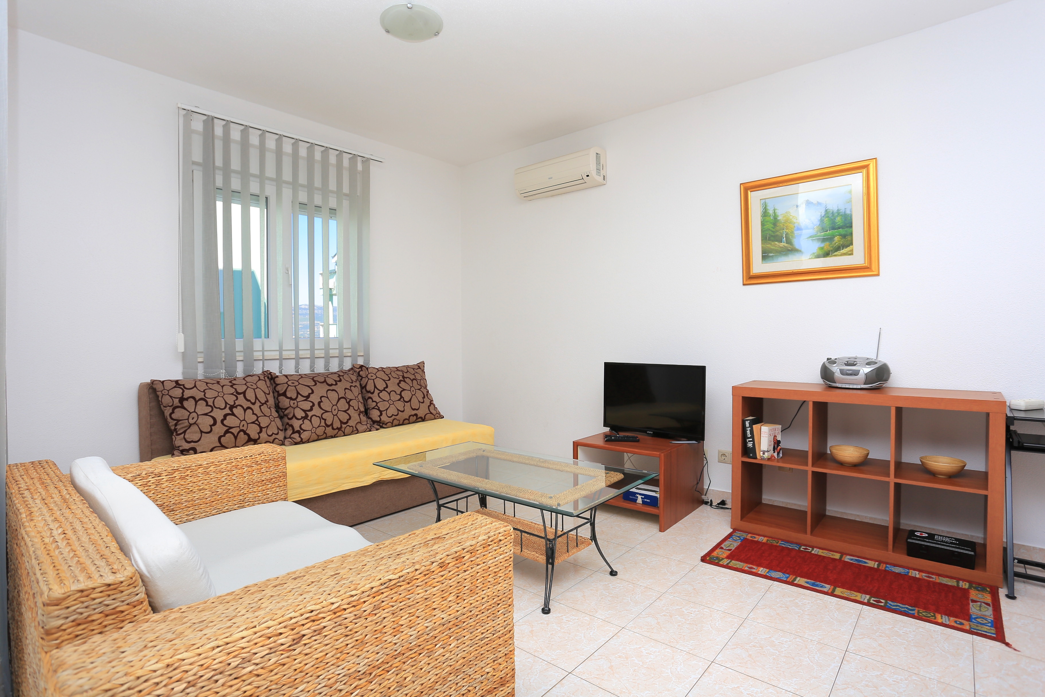 Two bedroom apartment with terrace and sea view Mastrinka, Čiovo (A-11717-b) Two bedroom apartment with terrace and sea view Mastrinka, Čiovo (A-11717-b)