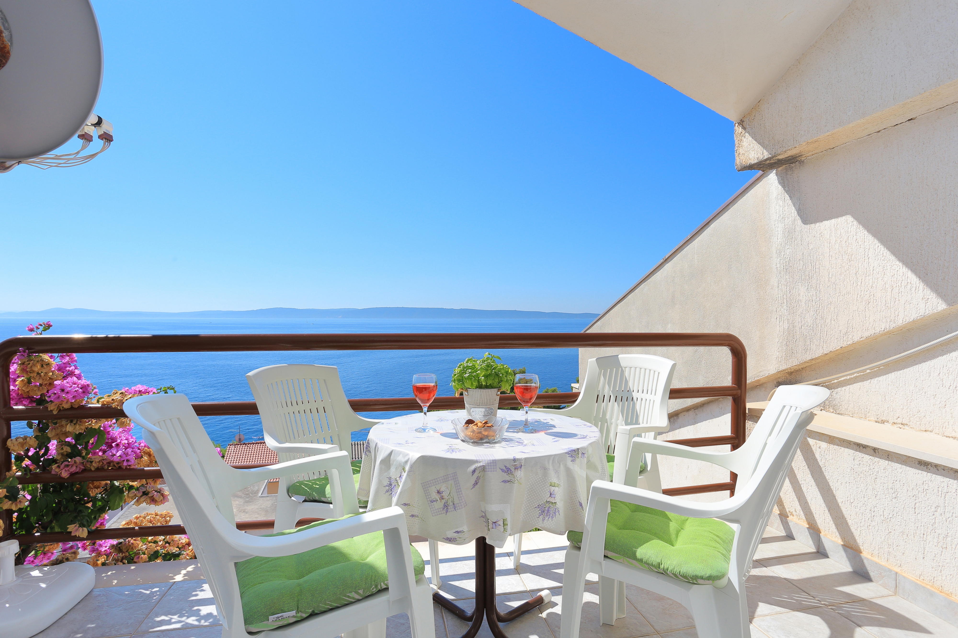 One bedroom apartment with terrace and sea view Rastići, Čiovo  A-d