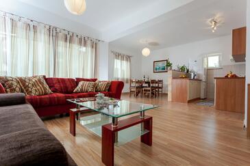 Living room Seget Vranjica, Living room in the apartment, dostupna klima i WIFI.
