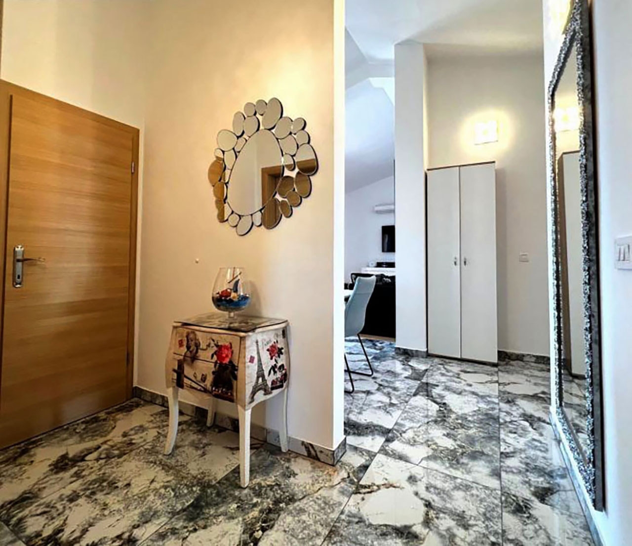 Three bedroom apartment with terrace and sea view Rastići, Čiovo  A-a