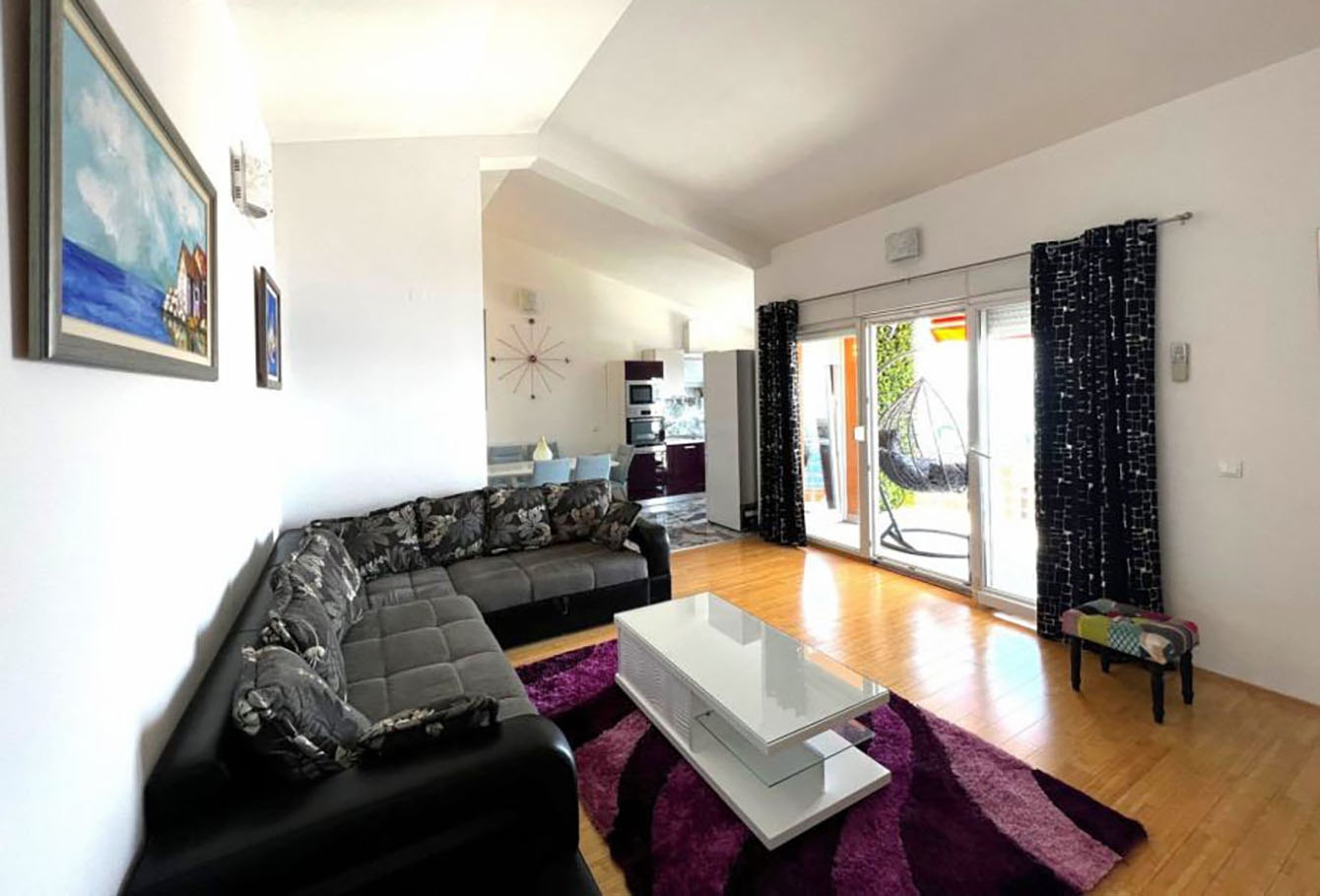 Three bedroom apartment with terrace and sea view Rastići, Čiovo  A-a