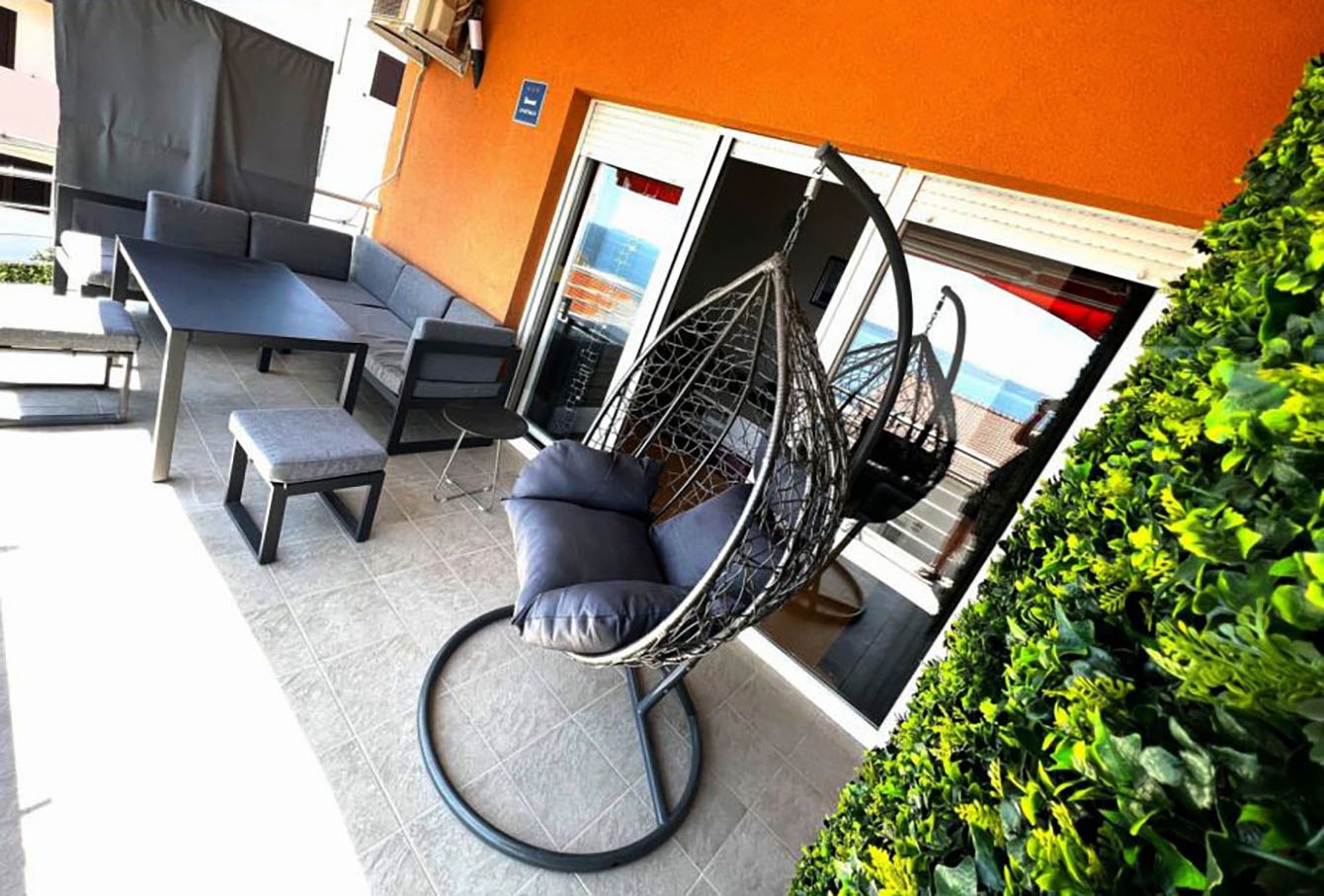 Three bedroom apartment with terrace and sea view Rastići, Čiovo  A-a