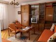 Obývací pokoj Crikvenica, Obývací pokoj v ubytování typu apartment, s klimatizací a WiFi.