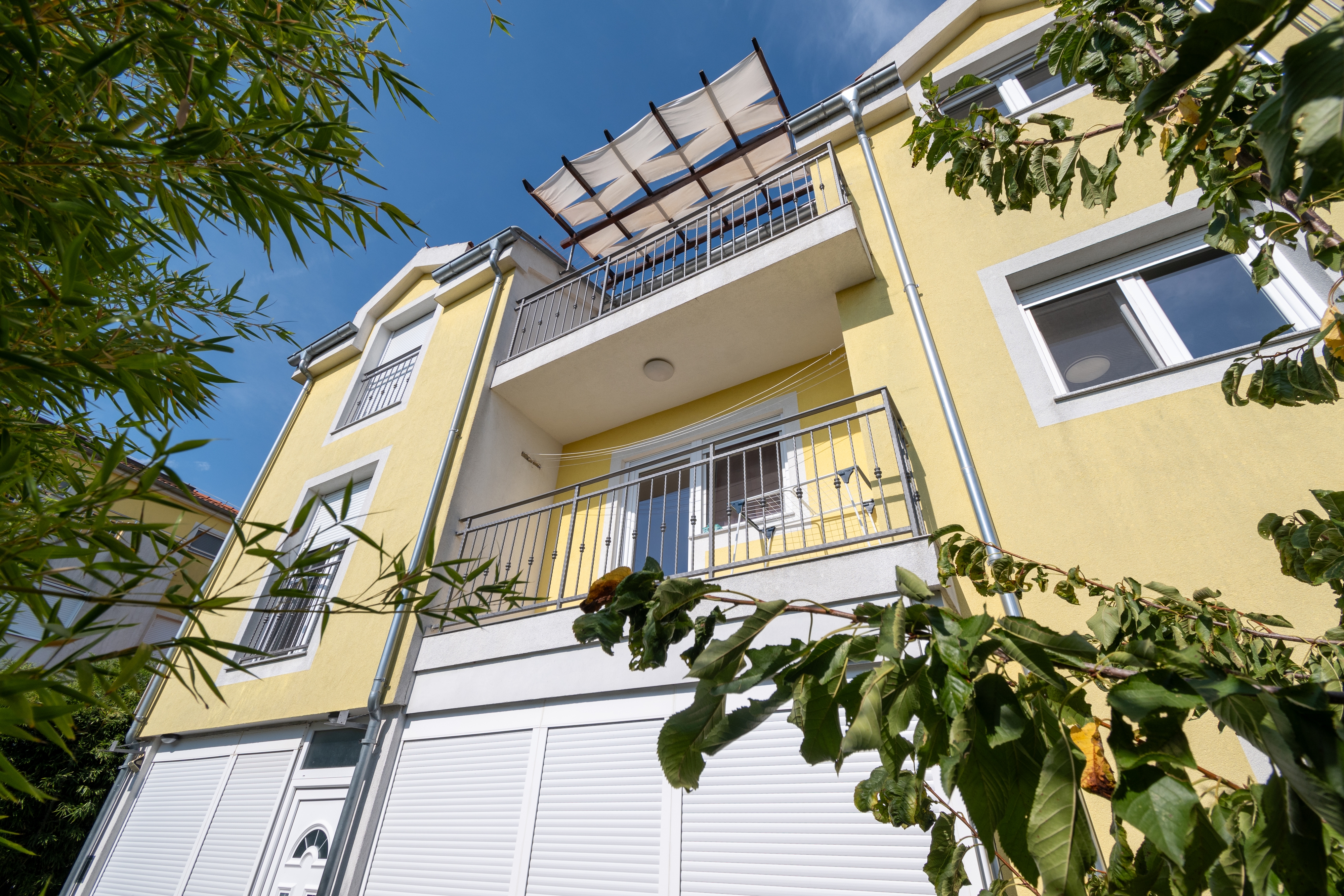 Three bedroom house with terrace and sea view Zadar  K