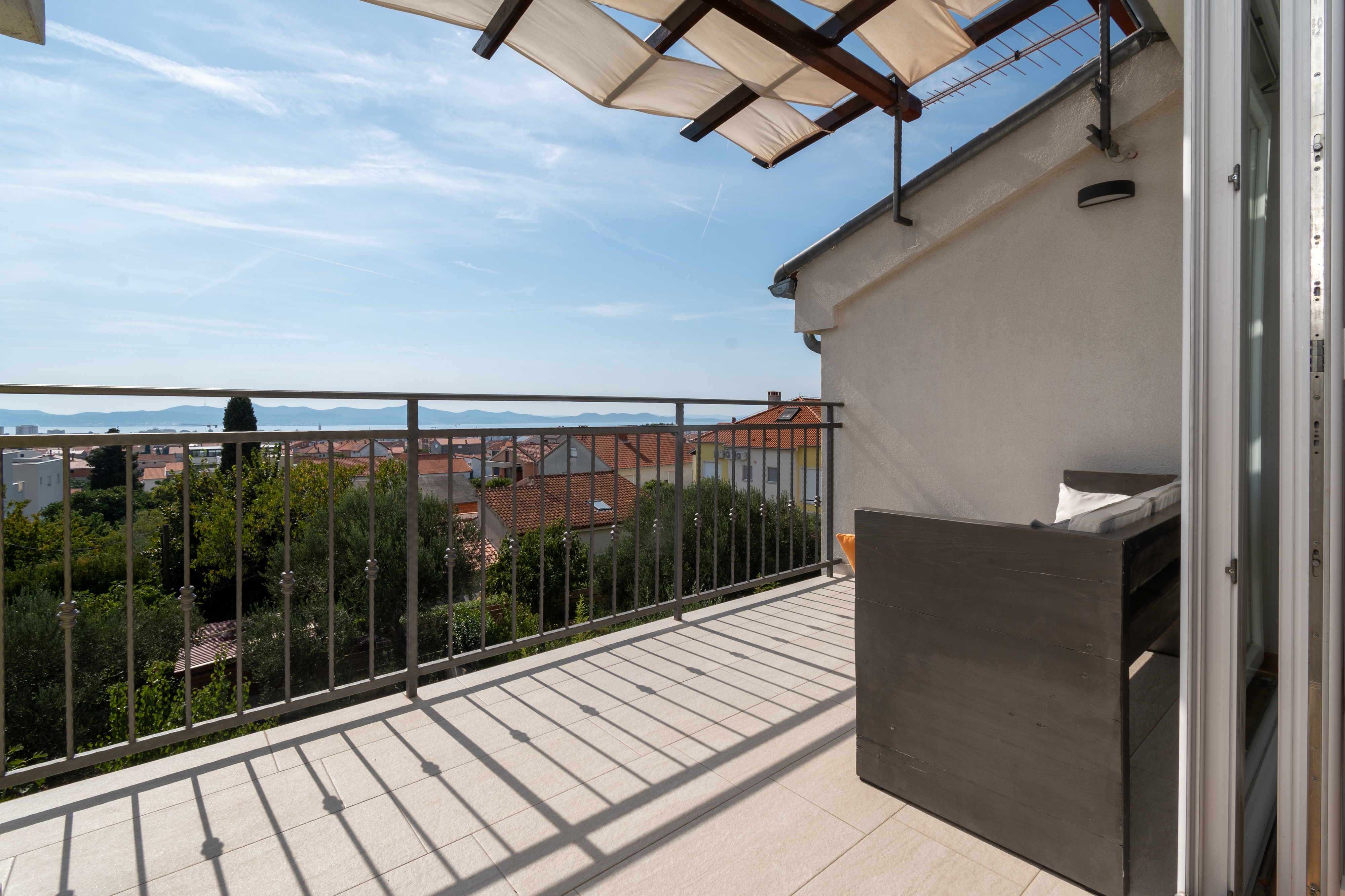 Three bedroom house with terrace and sea view Zadar  K