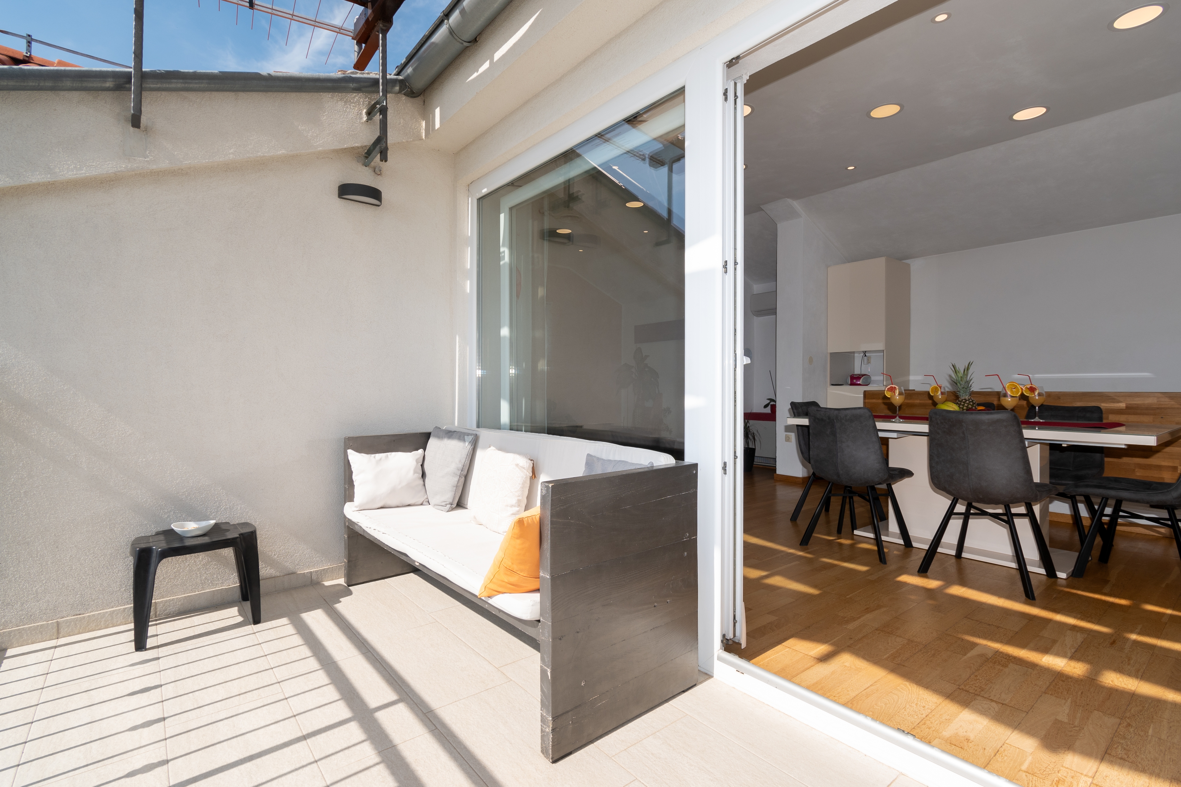 Three bedroom house with terrace and sea view Zadar  K