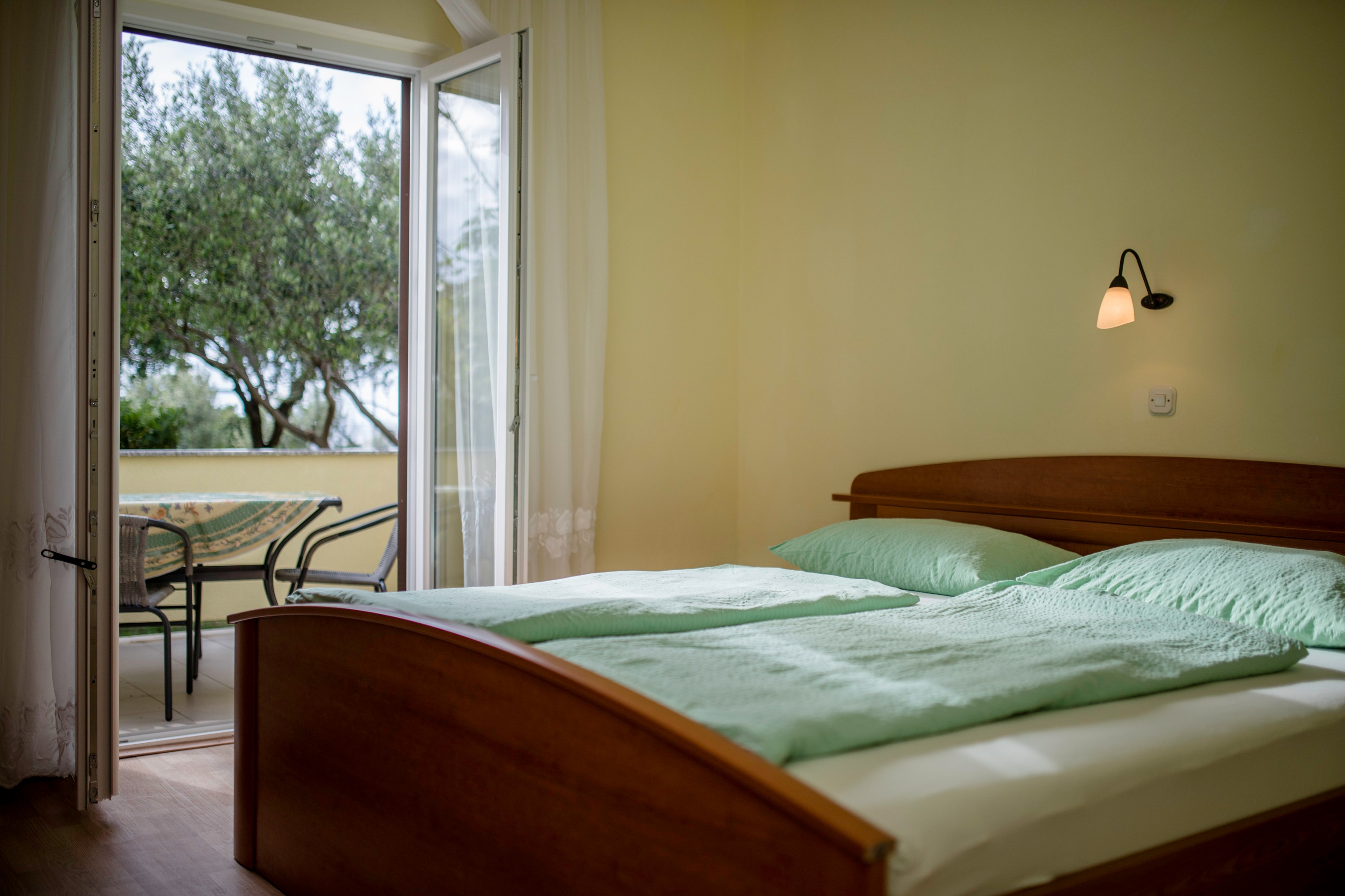 Two bedroom apartment with terrace and sea view Supetarska Draga - Donja, Rab (A-11769-e) Two bedroom apartment with terrace and sea view Supetarska Draga - Donja, Rab (A-11769-e)