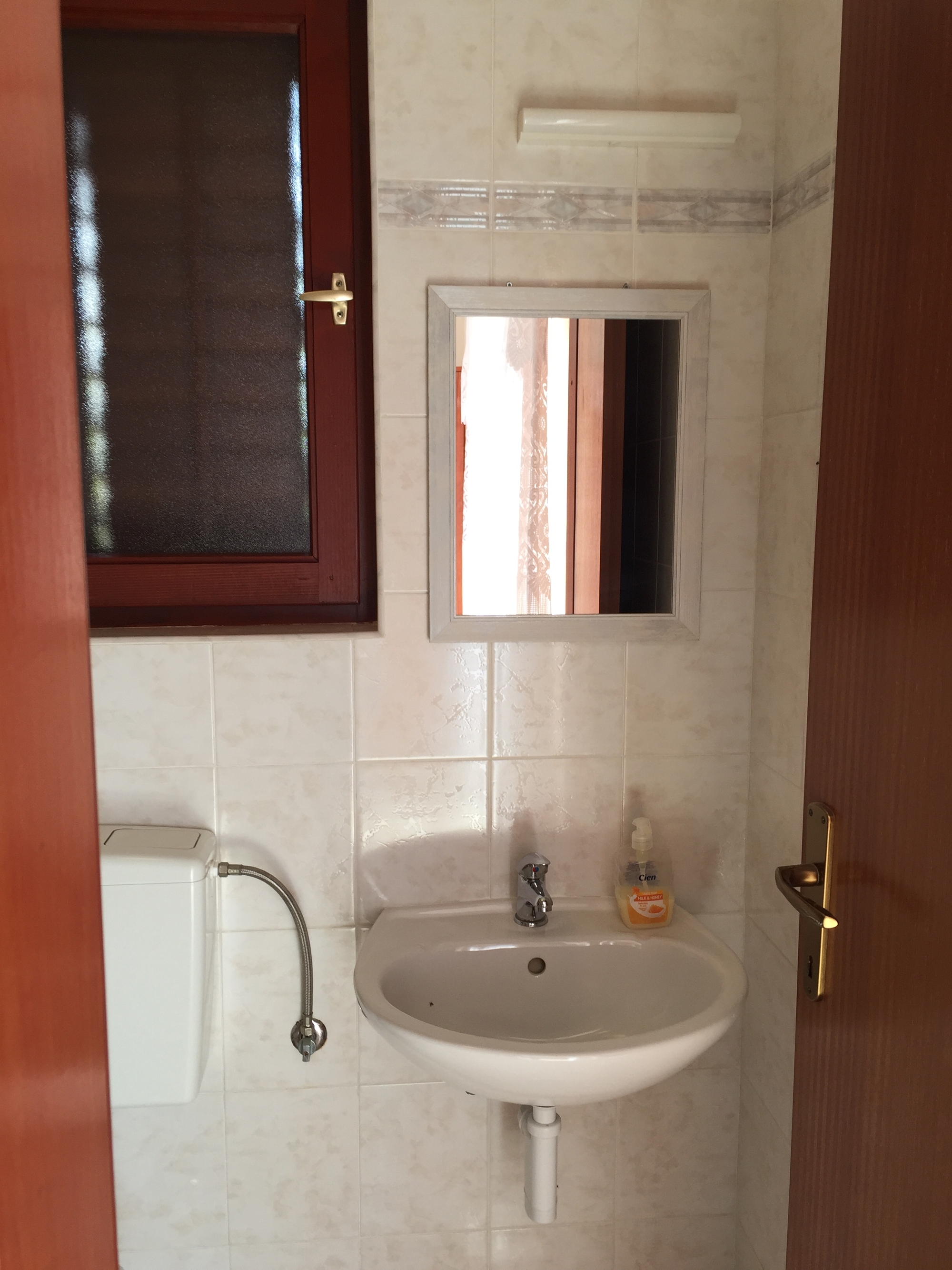 Dvosobni apartman s terasom i pogledom na more Lun, Pag  A-a