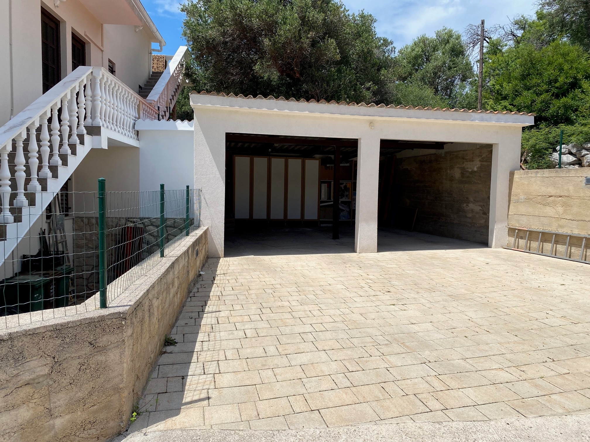 Dvosobni apartman s terasom i pogledom na more Lun, Pag  A-d