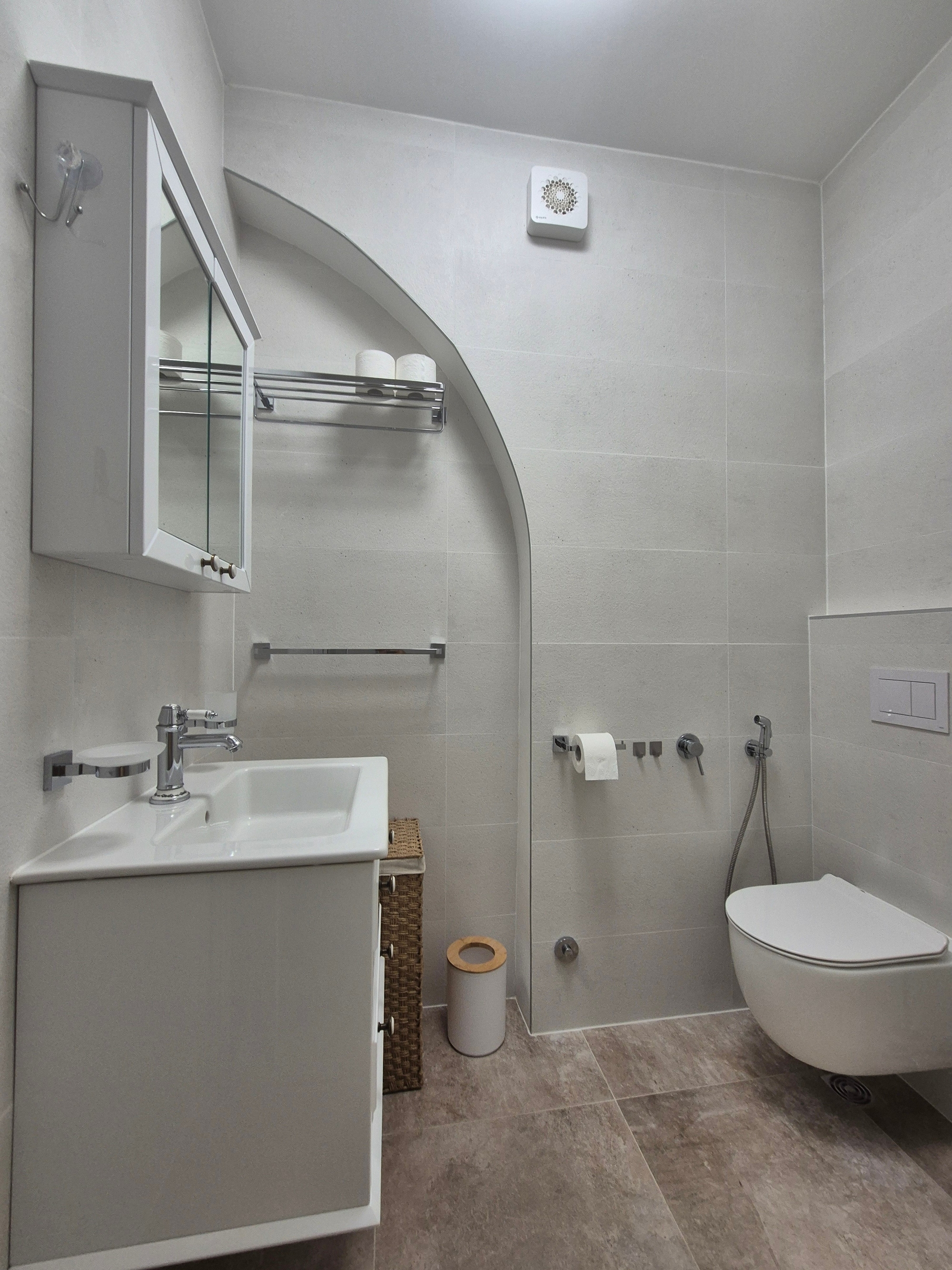 Three bedroom apartment with terrace Arbanija, Čiovo  A-c