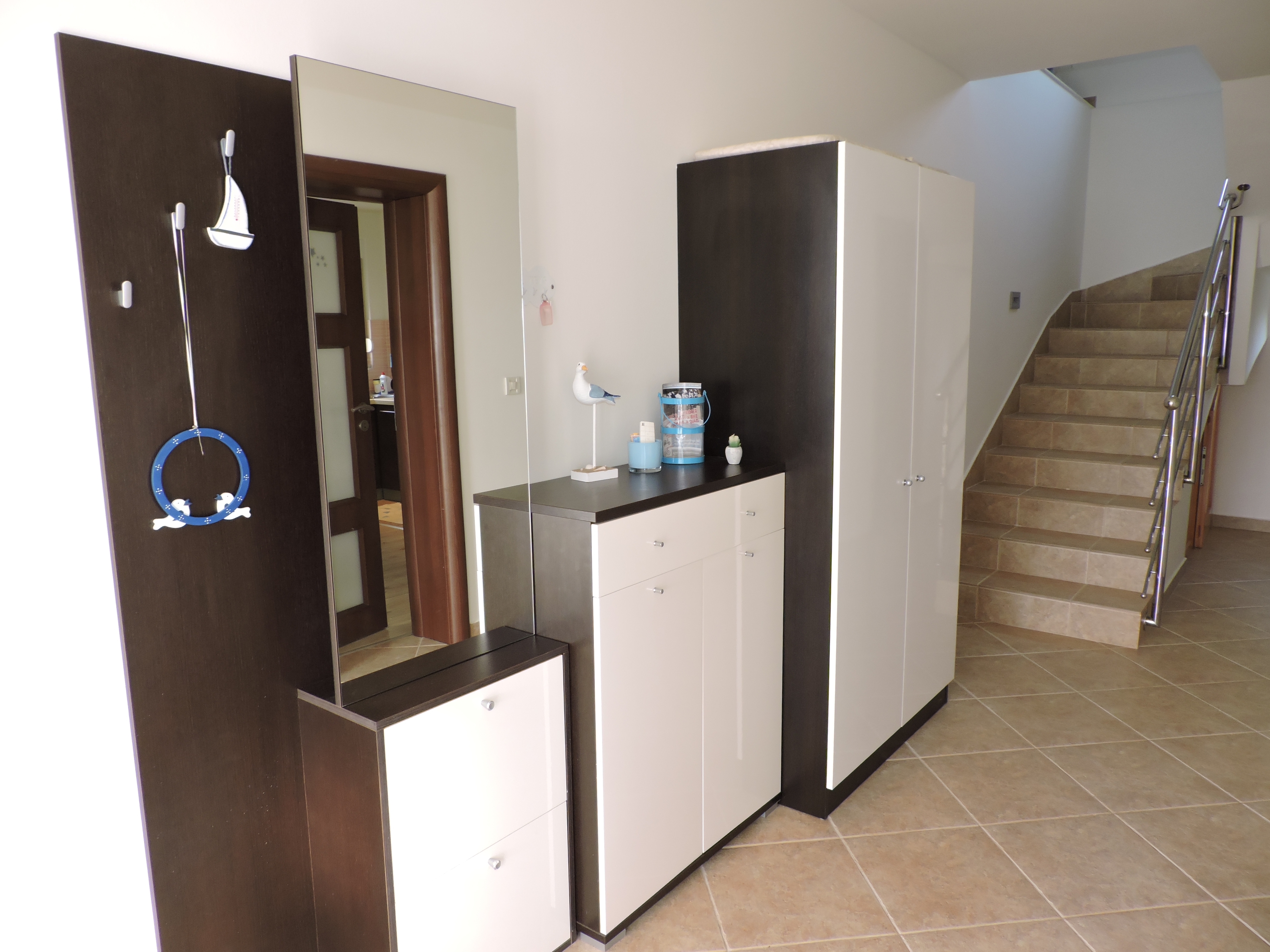 Three bedroom apartment near beach Barbat, Rab  A-a