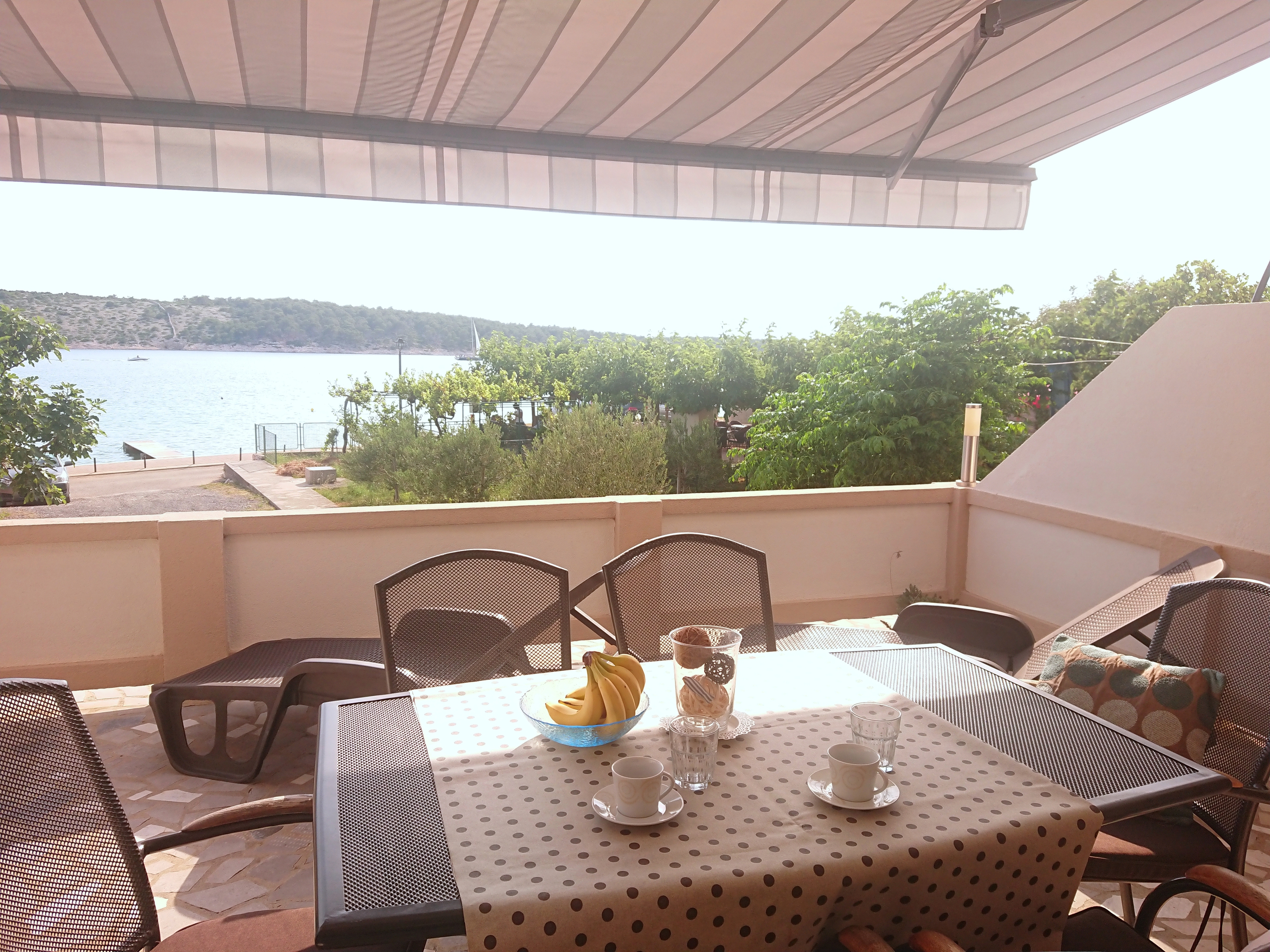 Three bedroom apartment near beach Barbat, Rab  A-a