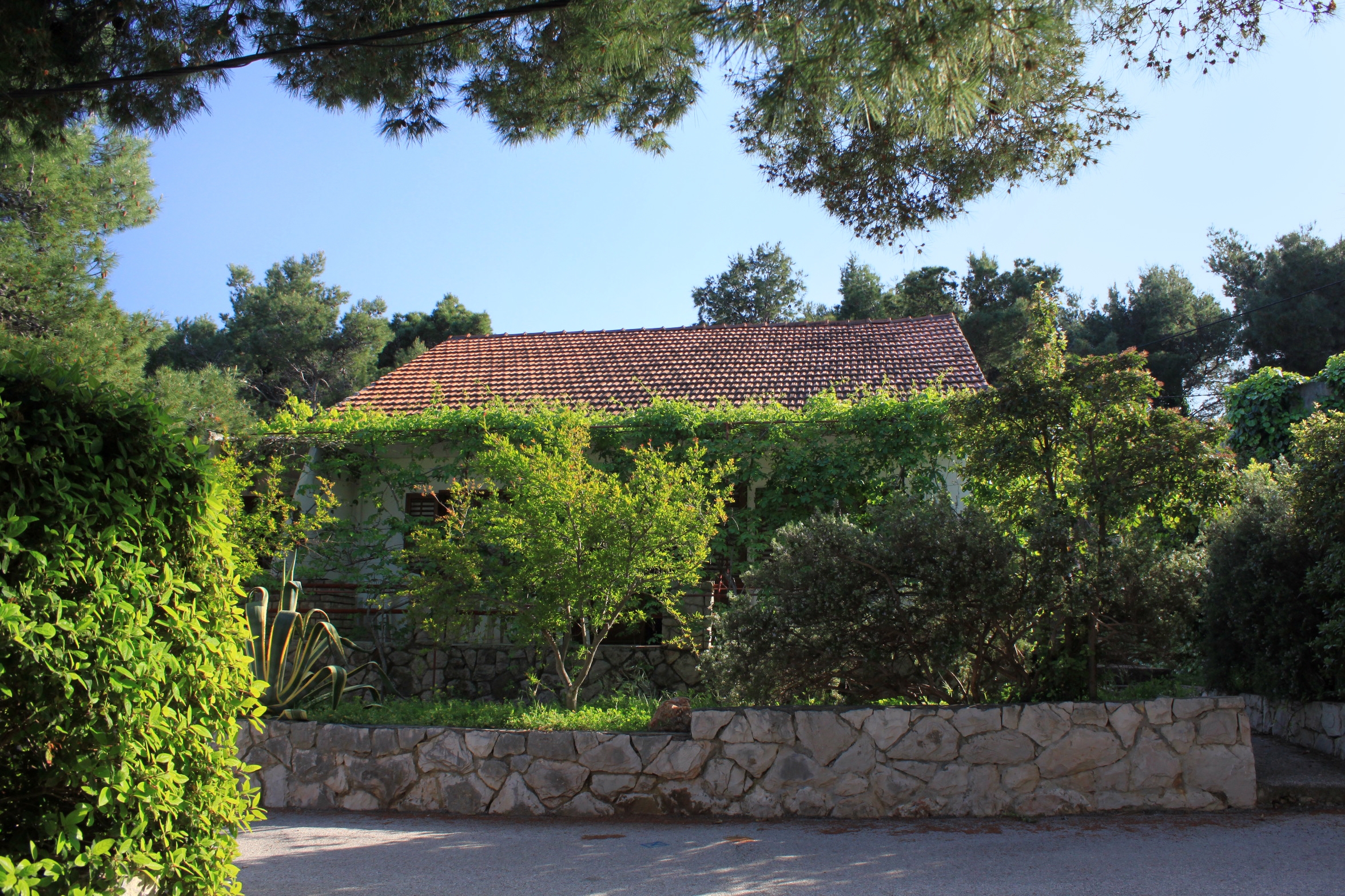One bedroom apartment near beach Mudri Dolac, Hvar  A-b
