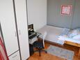 Spavaća soba 2 Vranjic, Spavaća soba 2 u smještaju tipa apartment, WiFi.