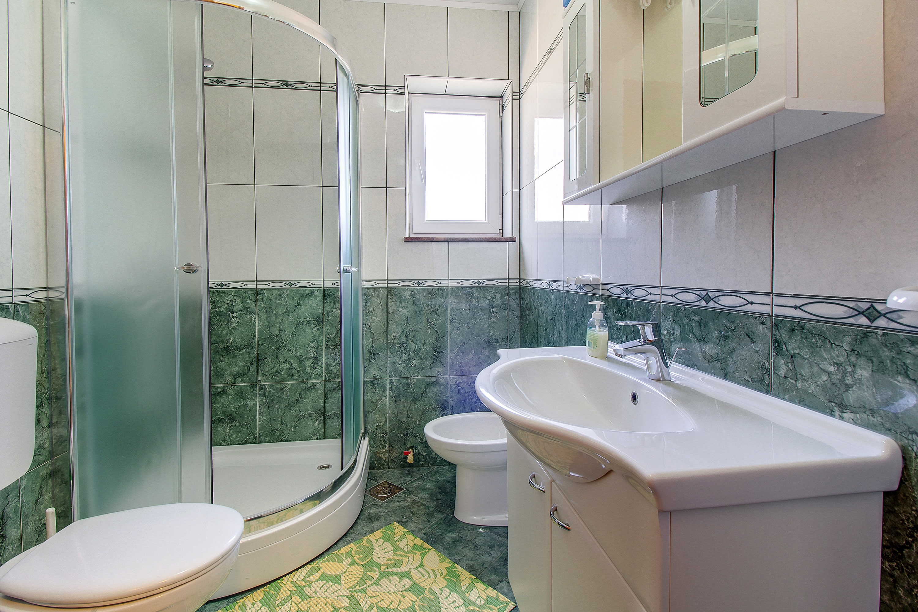 Two bedroom apartment with balcony and sea view Nerezine, Lošinj  A-a