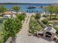 Nerezine, Lošinj, Cour 11815 - Appartements et chambres à proximité de la mer.