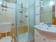 Ванная комната Nerezine, Ванная комната в размещении типа room, WiFi.