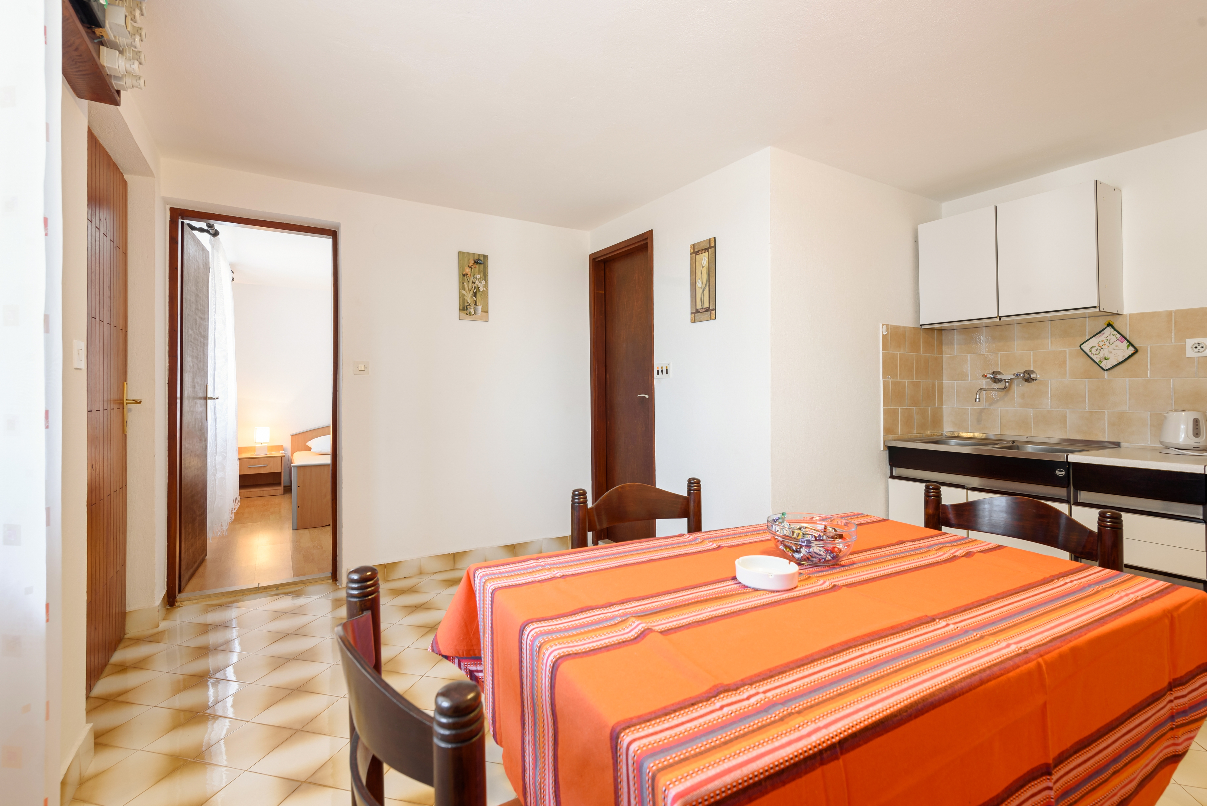 Top Hvar Basina Top Hvar Basina