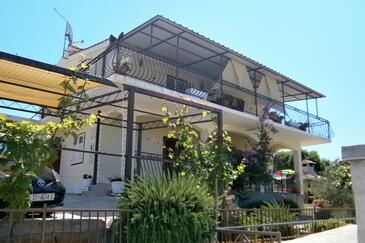 Kanica, Rogoznica, Property 11818 - Apartments with pebble beach.