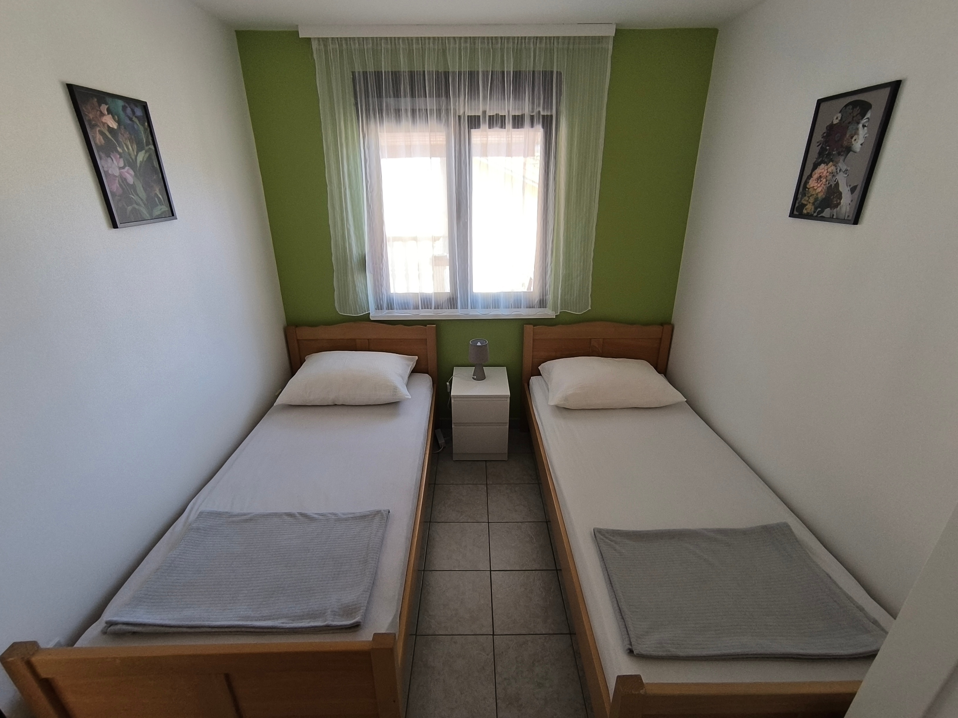 Two bedroom apartment with terrace Sabunike, Zadar  A-b