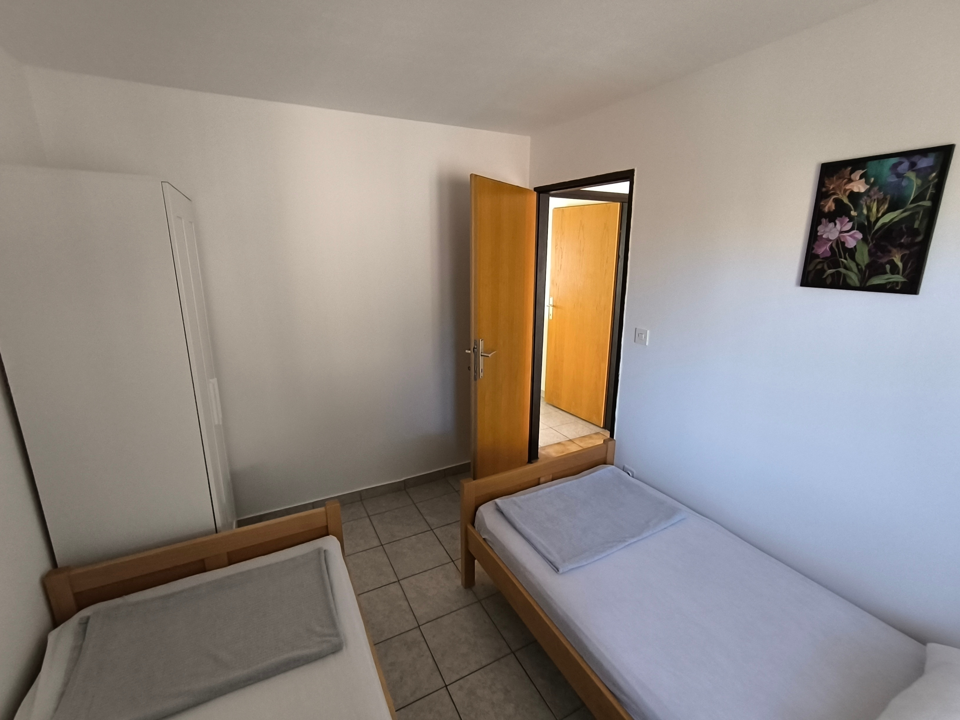 Two bedroom apartment with terrace Sabunike, Zadar  A-b