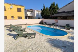 Apartamente cu piscină Sabunike, Zadar - 11837