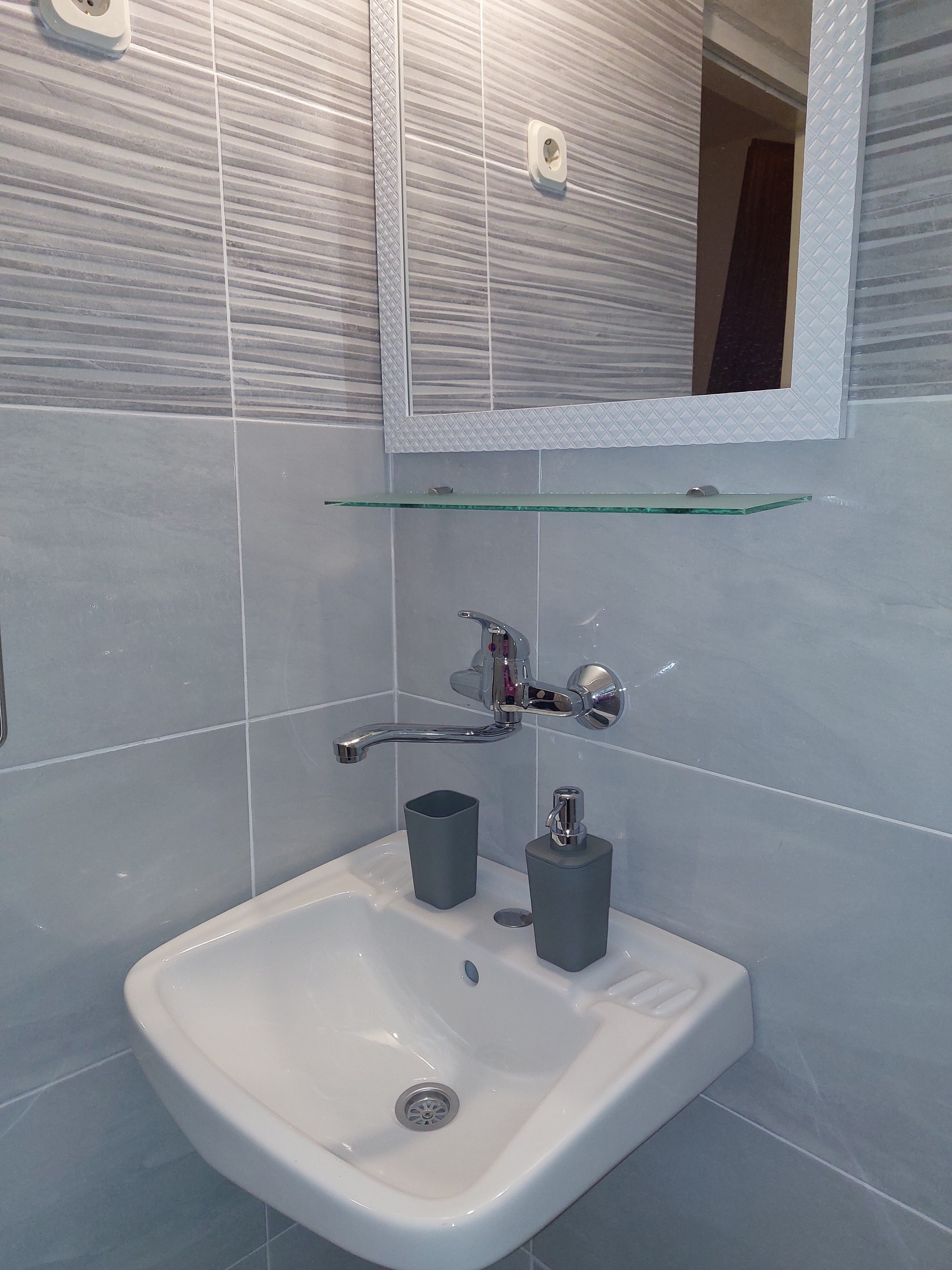 Two bedroom apartment with terrace Starigrad, Paklenica  A-a