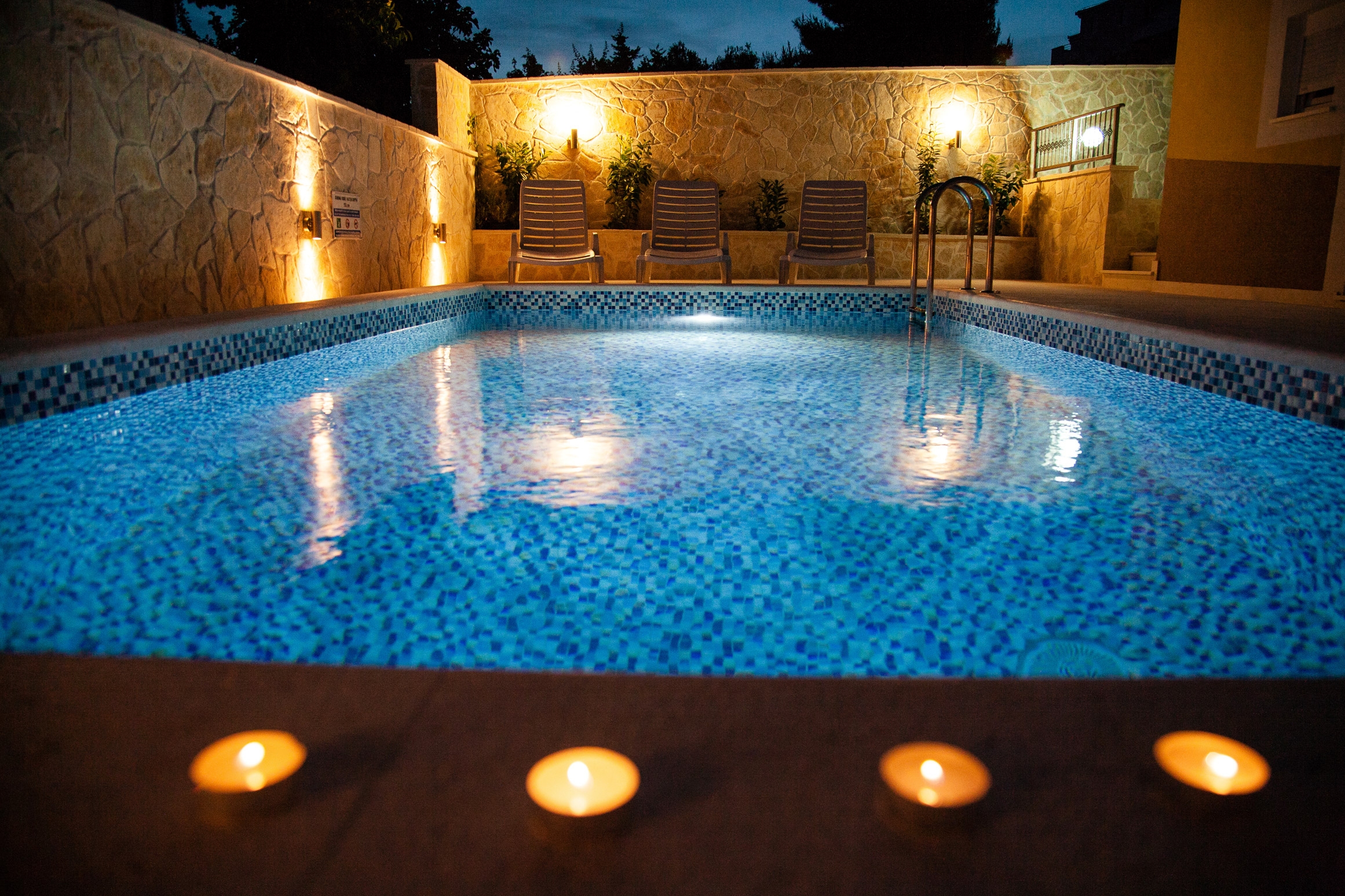 Three bedroom apartment near beach Zečevo Rtić, Rogoznica (A-11869-a)