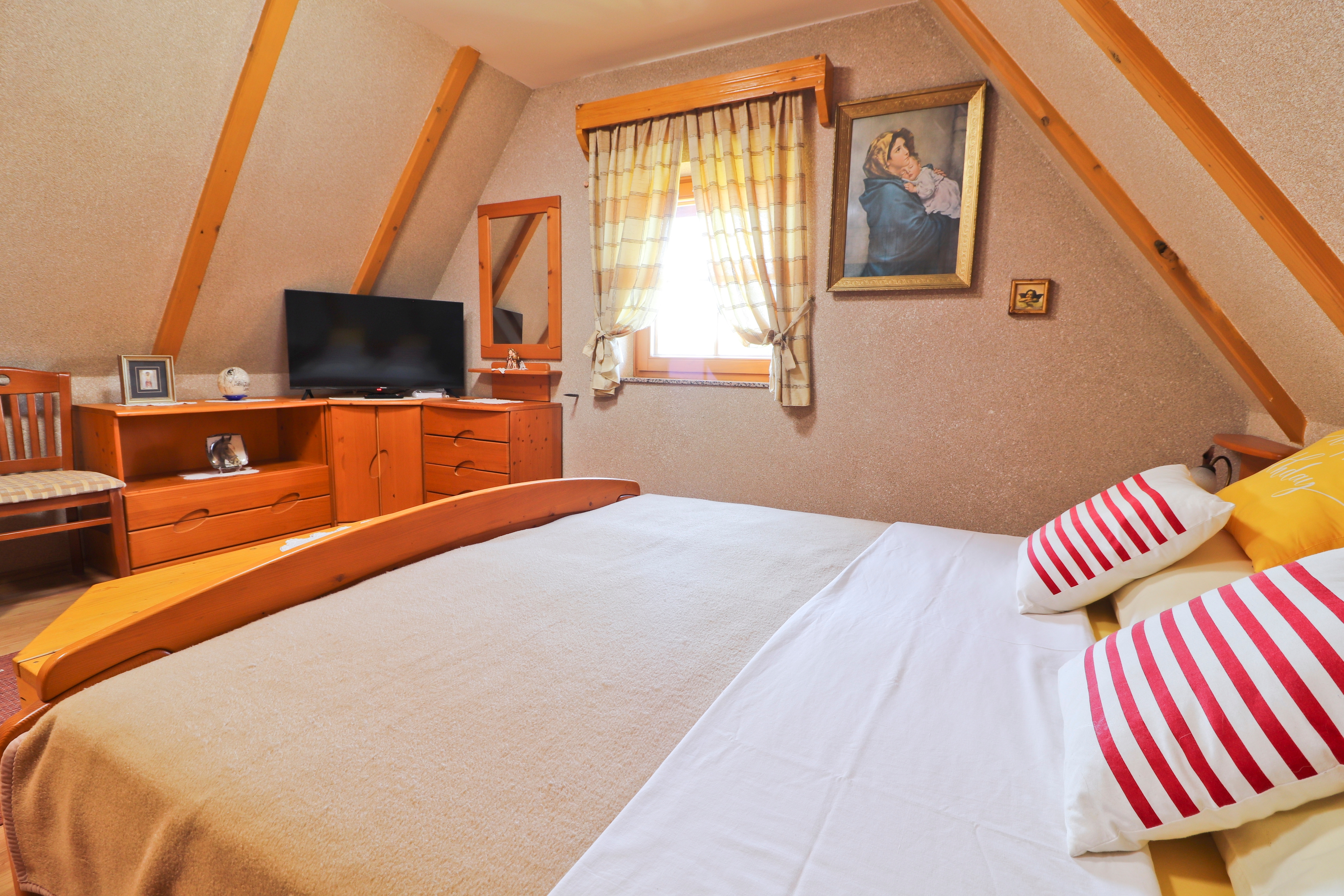 Three bedroom house with terrace Gornja Voća, Zagorje  K