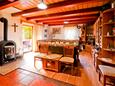 Gornja Voća, Living room in the house, (pet friendly) and WiFi.